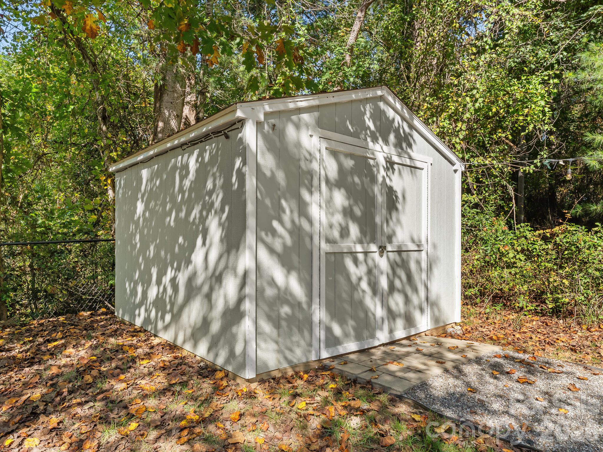 Outdoor storage - 36 Tempie Lane, Arden