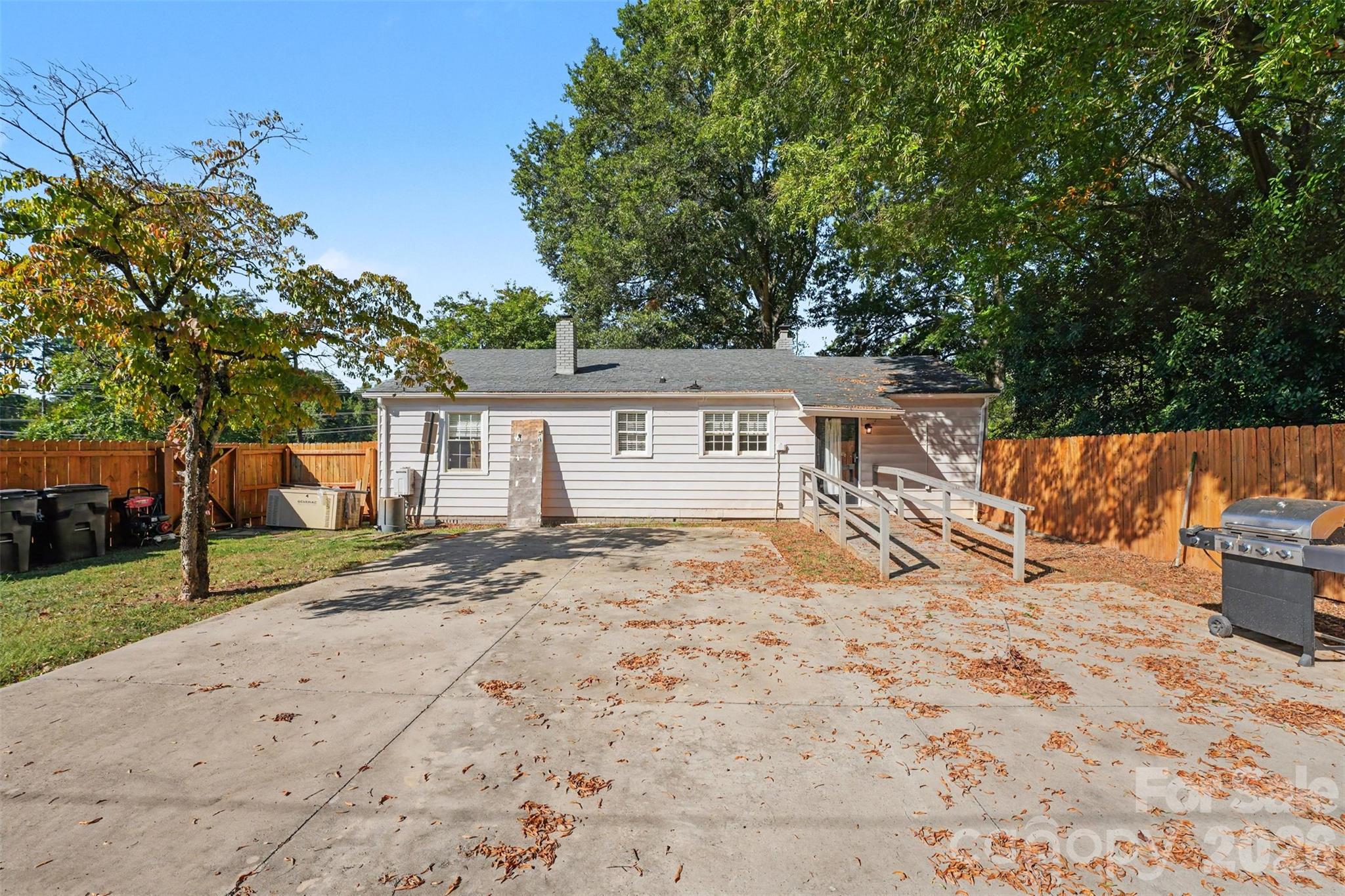 Warehouse/Office at 16112 Old Statesville Road, Huntersville, photo 8 of 19