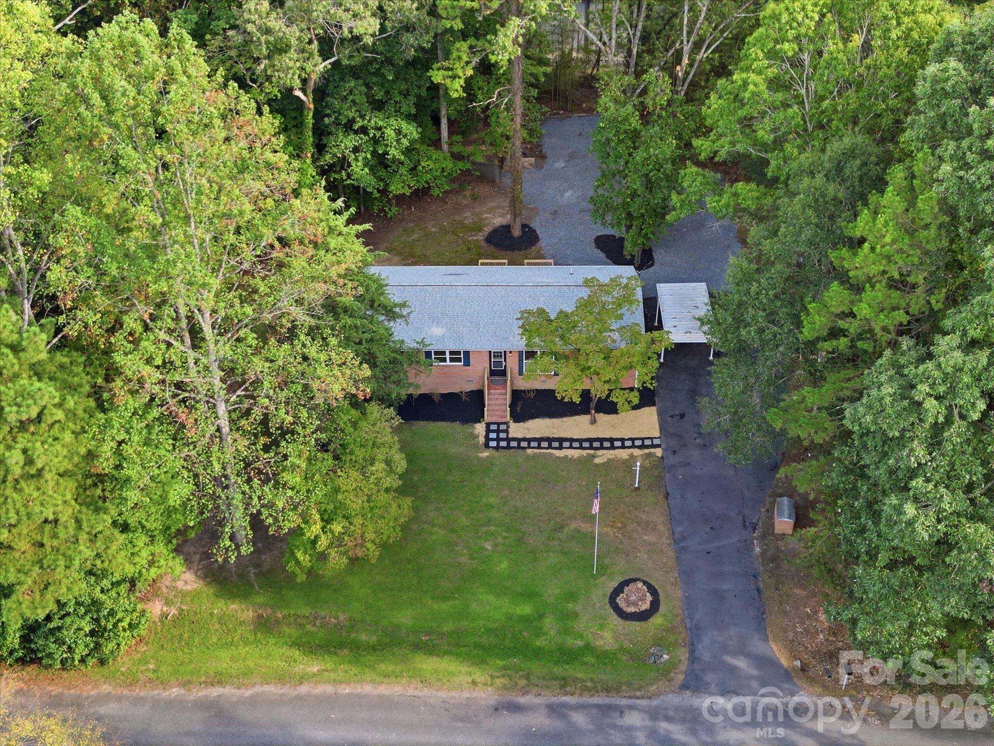 Single Family Residence at 106 Mimosa Lane, Fort Mill, photo 38 of 41