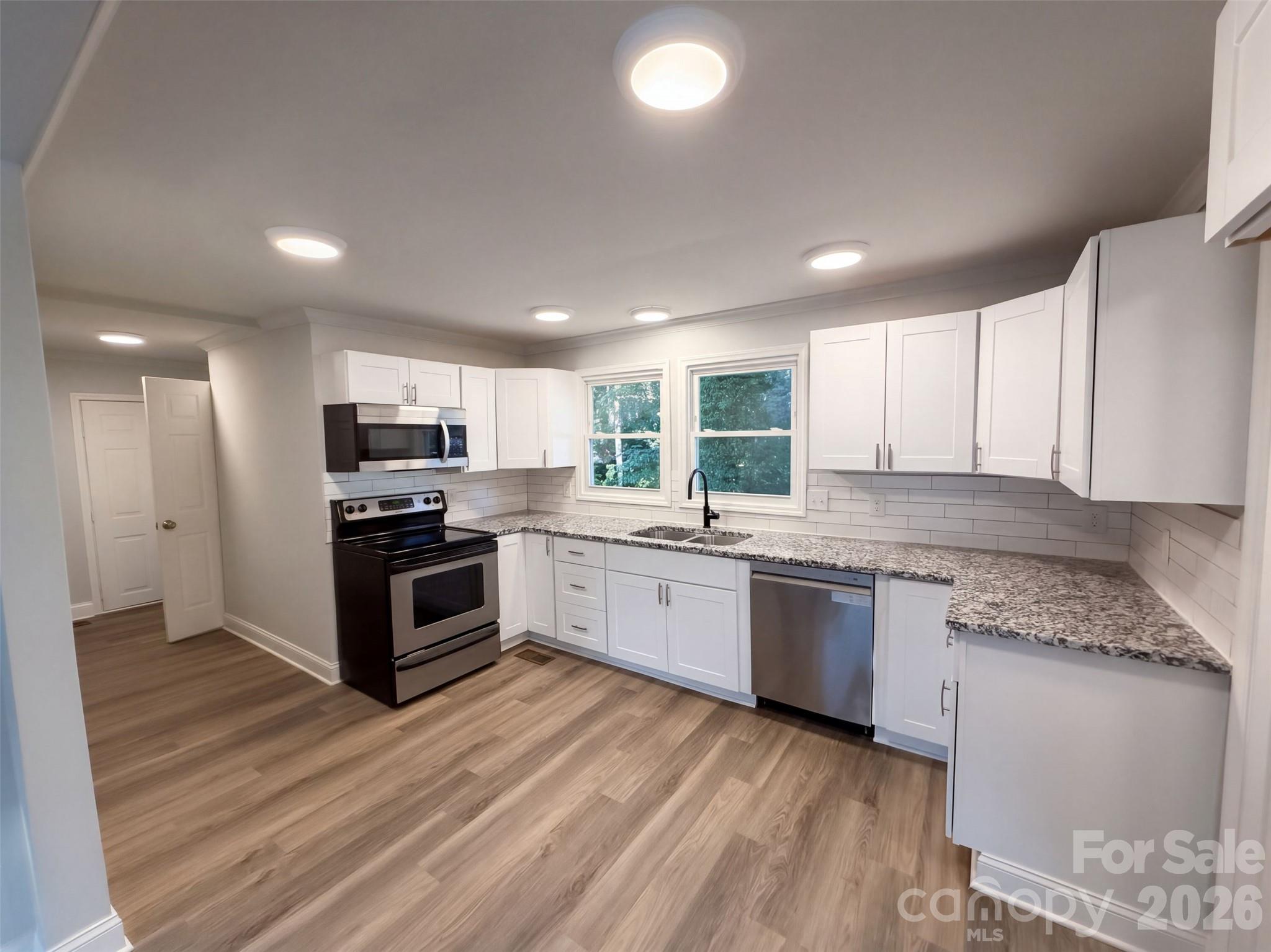 Single Family Residence at 308 Spring Garden Avenue, Kannapolis, photo 6 of 19