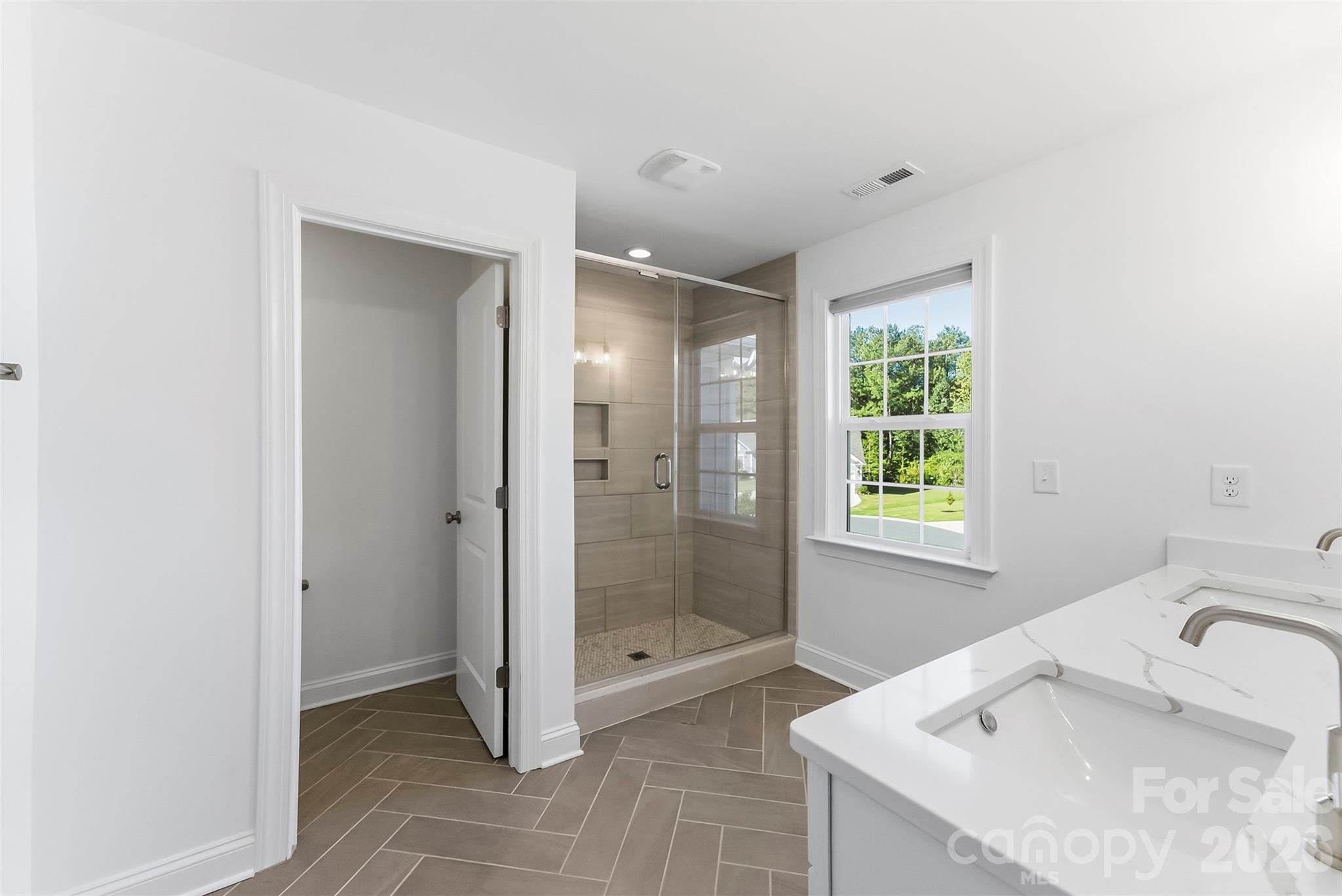 Single Family Residence at 2381 Trundle Drive, Gastonia, photo 25 of 47