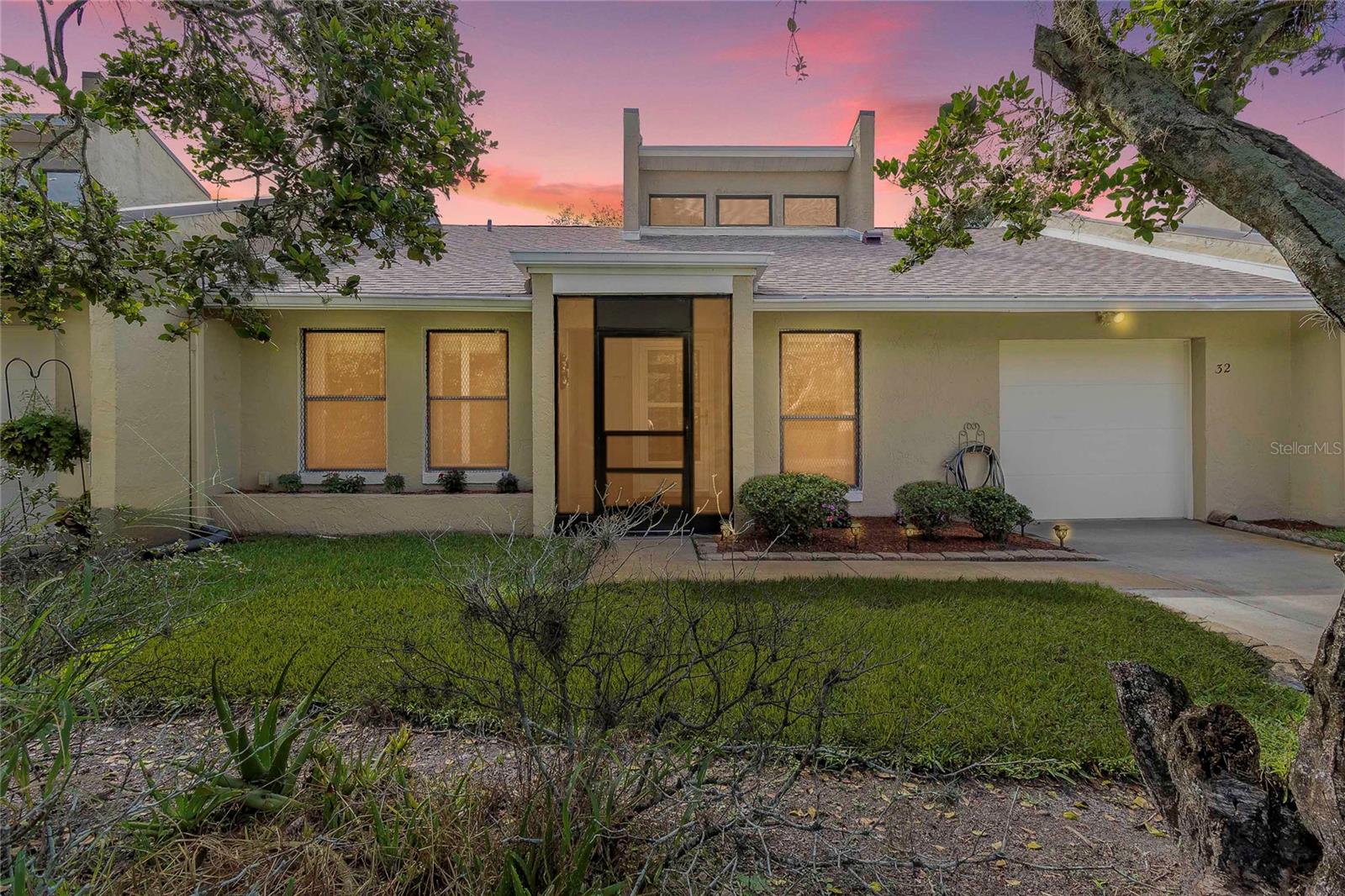 32 FAIRWAY DR #32