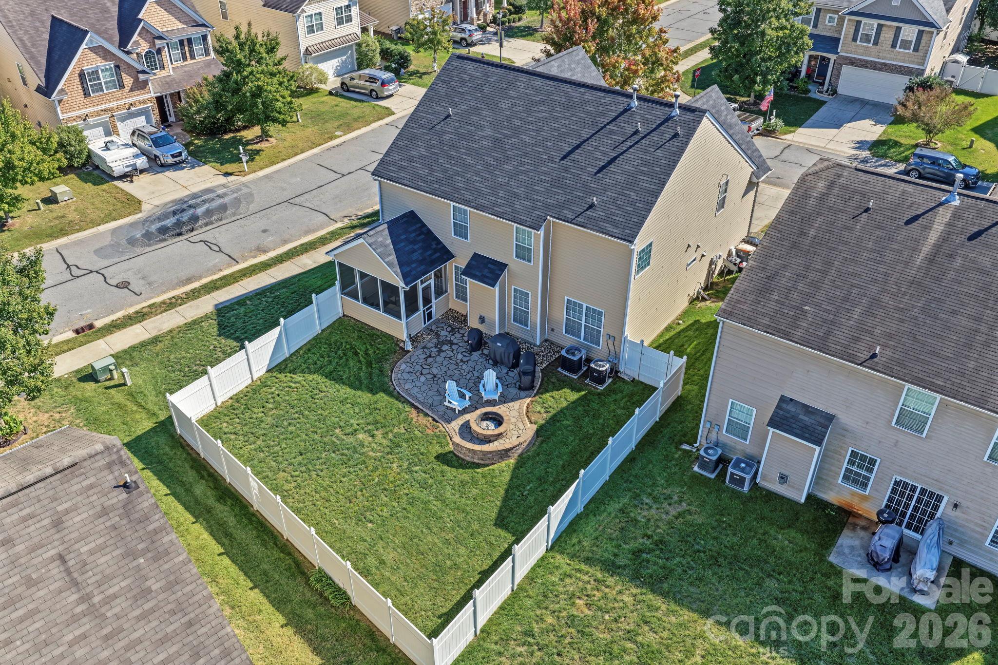 Single Family Residence at 10900 Sand River Court, Davidson, photo 3 of 45