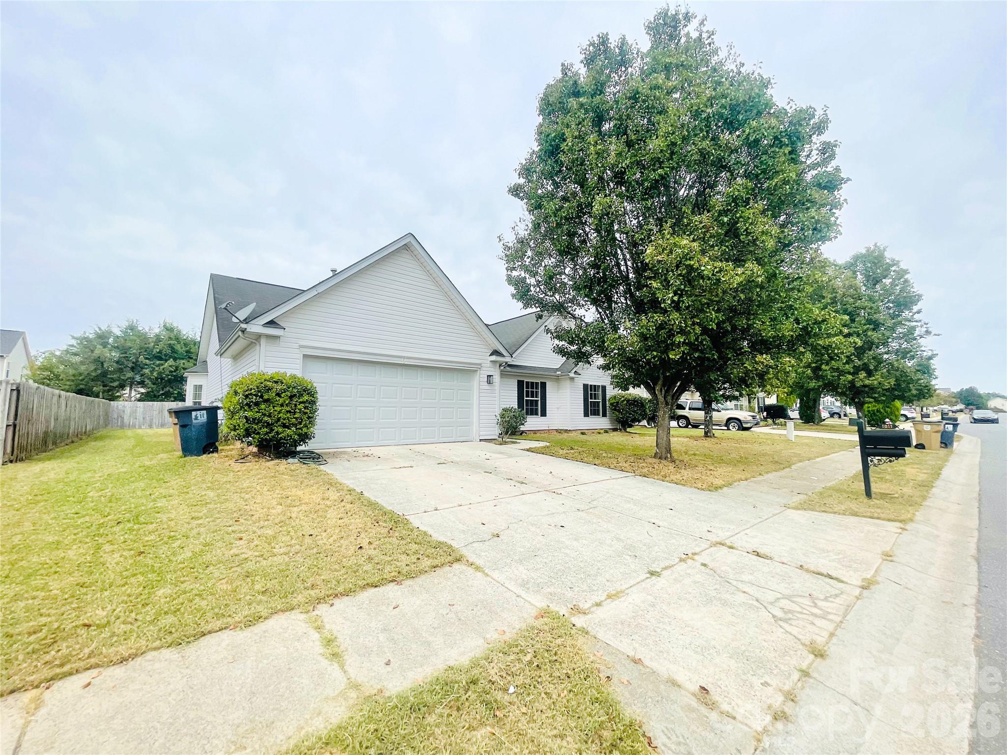 Front view of 1011 Cadberry Ct - 1011 Cadberry Court, Indian Trail