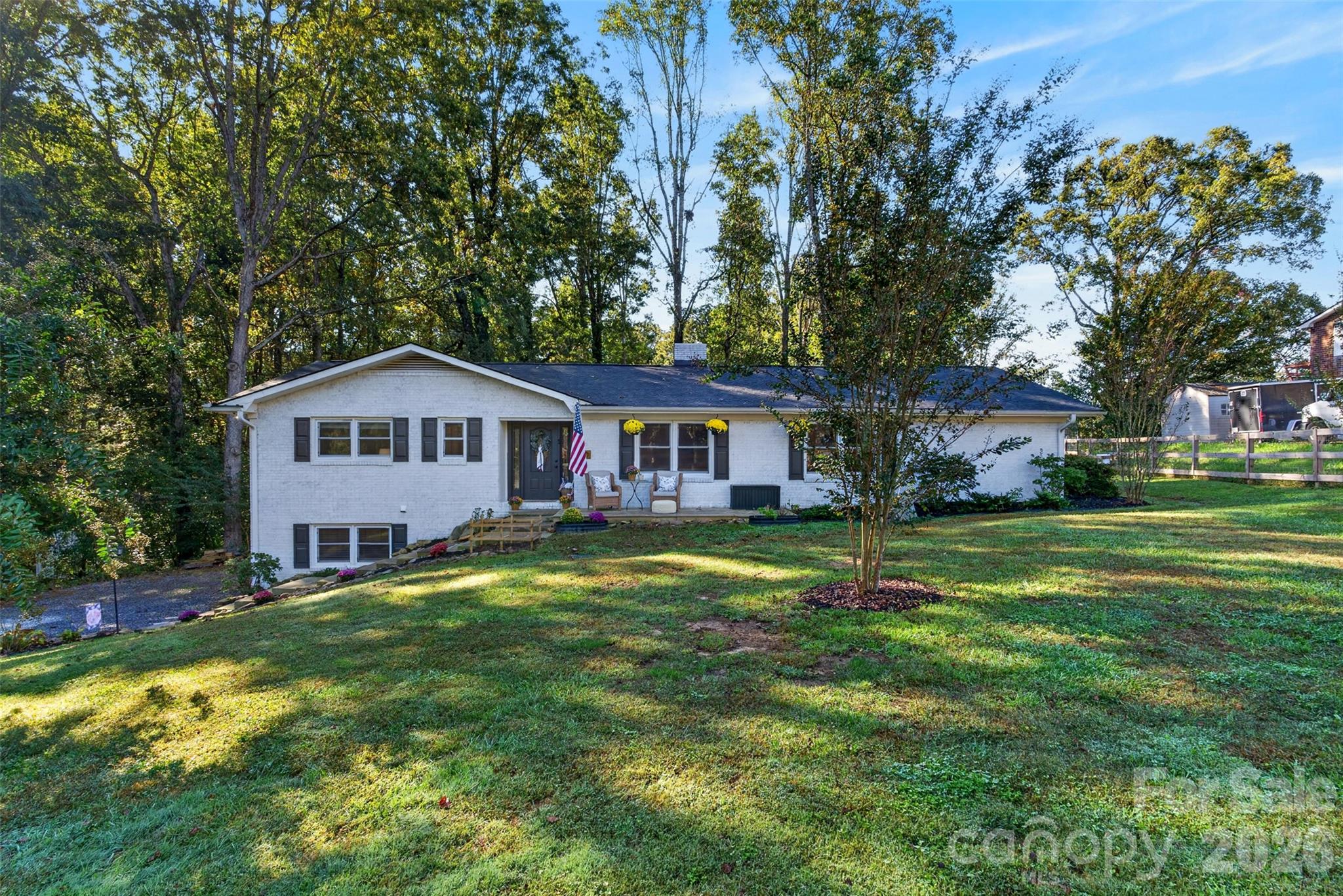 Single Family Residence at 200 Whispering Hills Drive, Hendersonville, photo 12 of 45