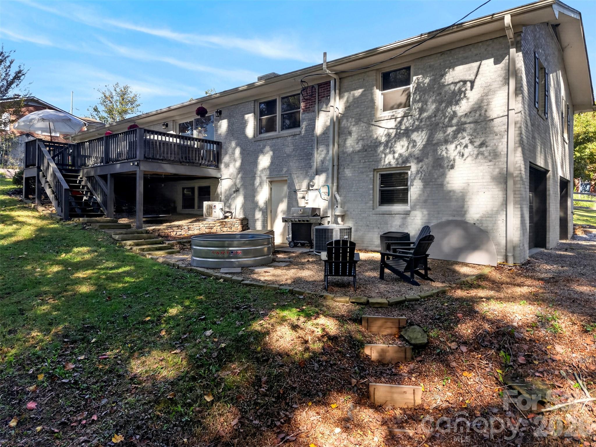 Single Family Residence at 200 Whispering Hills Drive, Hendersonville, photo 13 of 45