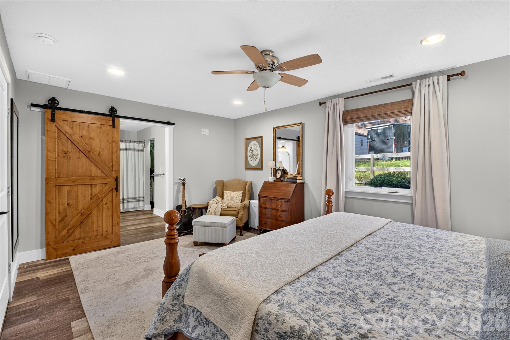 Single Family Residence at 200 Whispering Hills Drive, Hendersonville, photo 24 of 45
