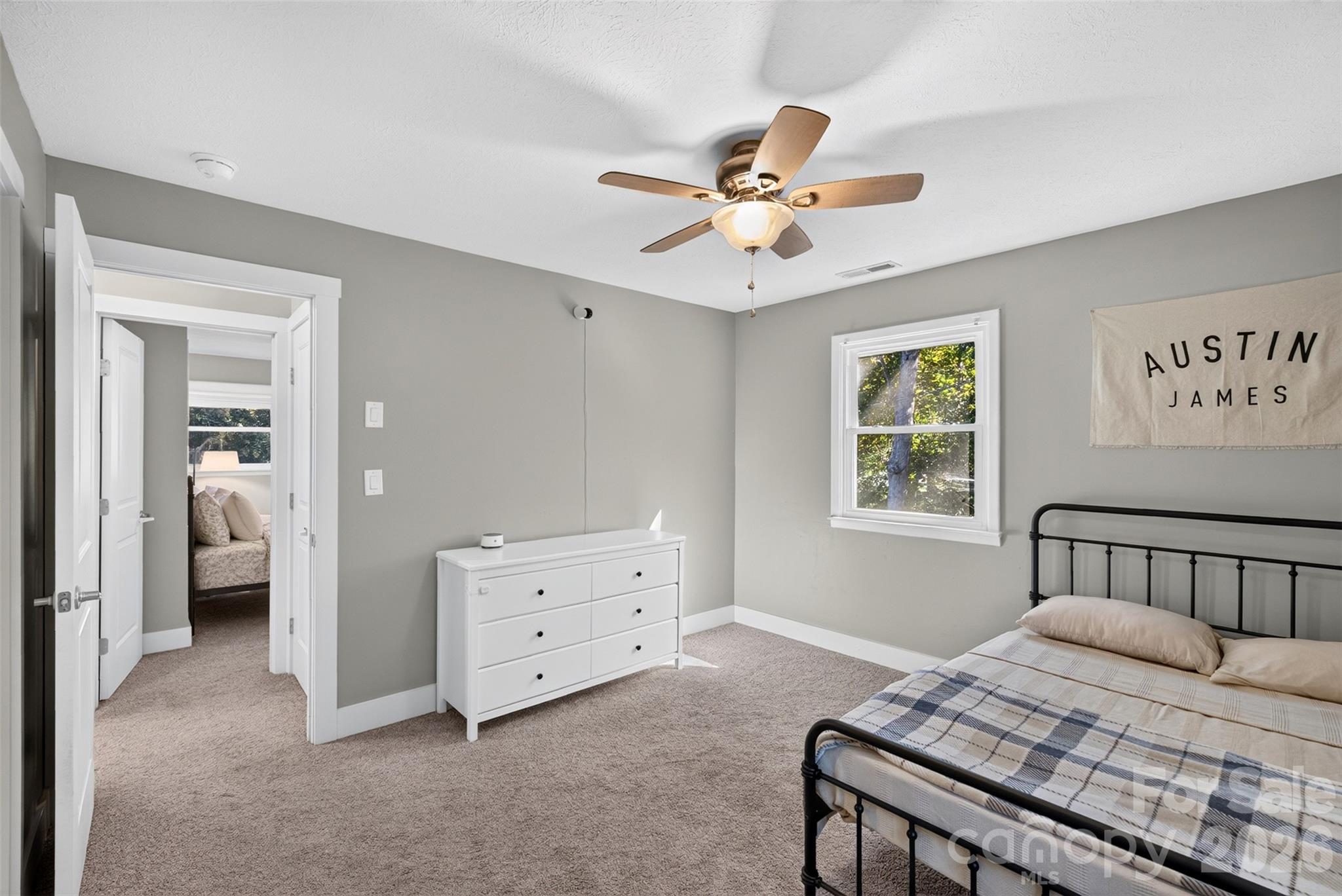 Single Family Residence at 200 Whispering Hills Drive, Hendersonville, photo 31 of 45