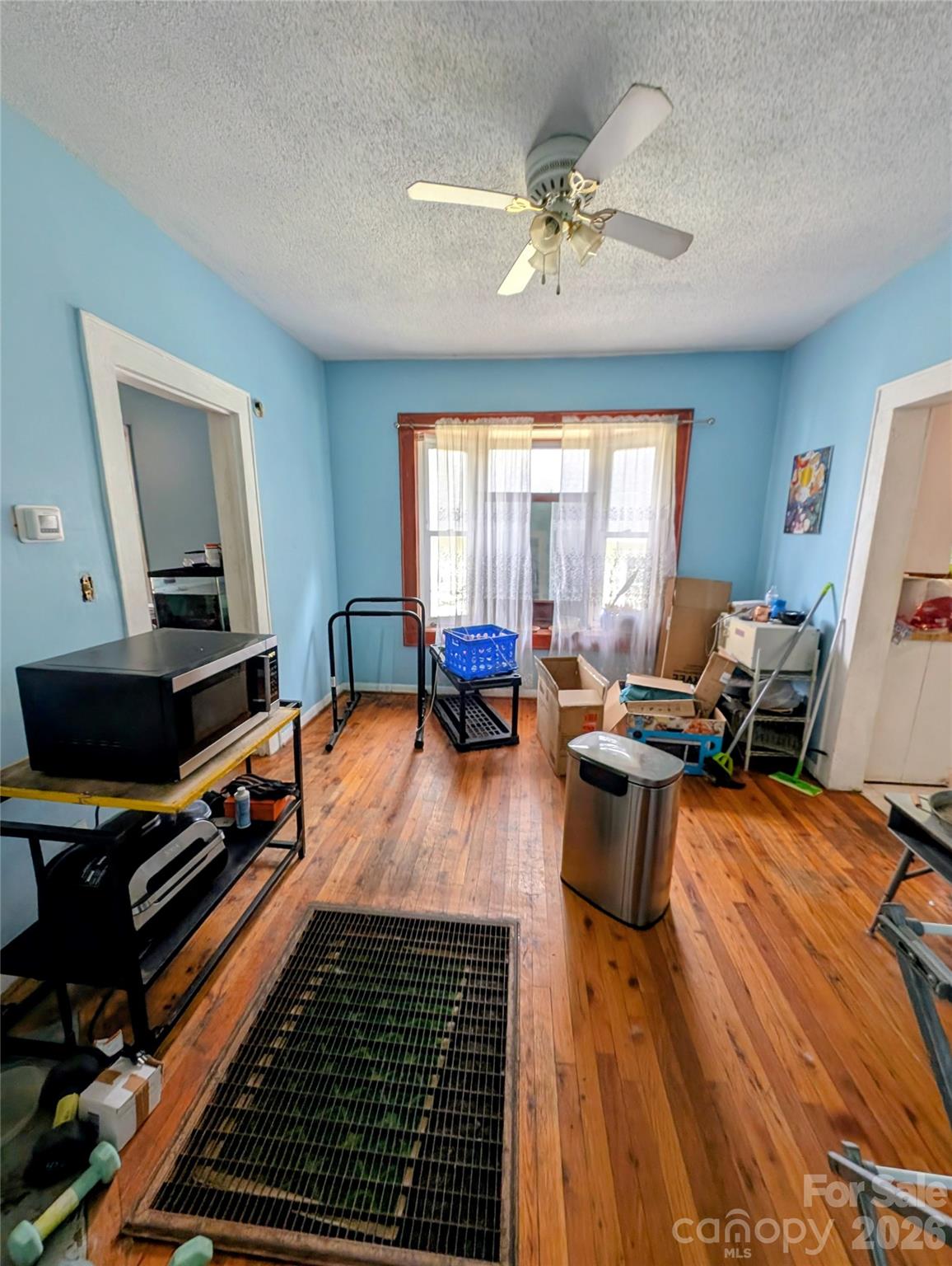 Single Family Residence at 306 Morris Street N, Gastonia, photo 4 of 14