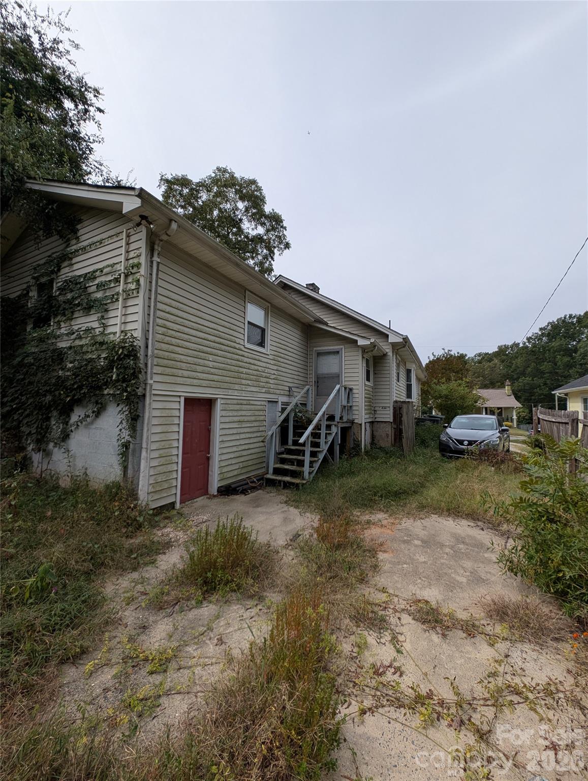 Single Family Residence at 306 Morris Street N, Gastonia, photo 13 of 14
