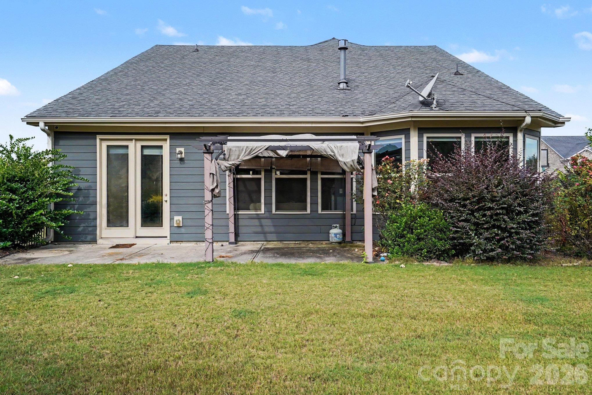 Single Family Residence at 8340 Breton Way, Harrisburg, photo 44 of 46