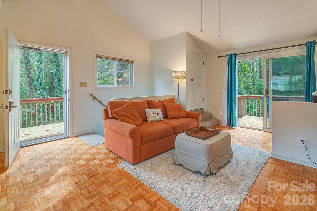 Single Family Residence at 5 Parkway Creek Drive, Asheville, photo 28 of 44