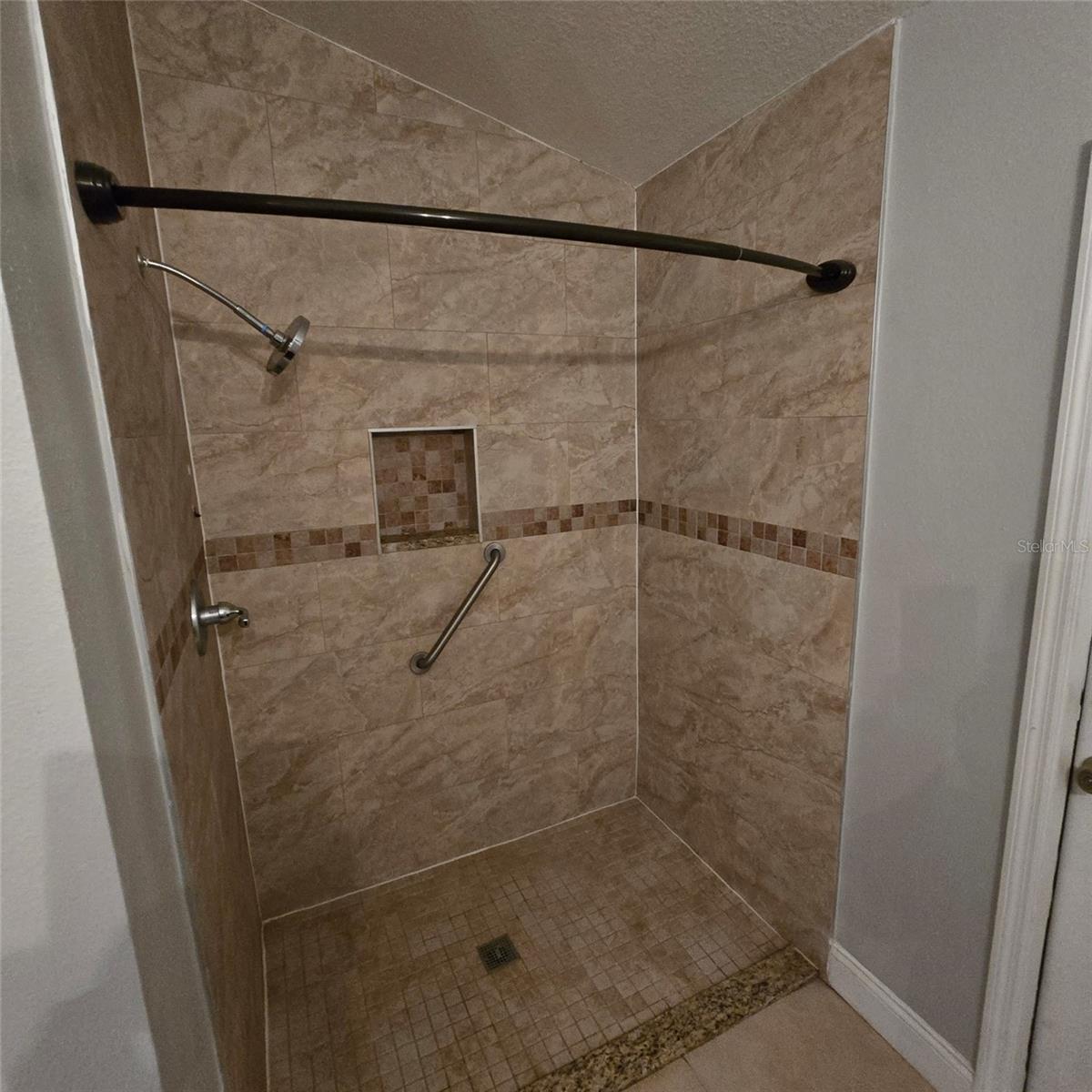 Single Family Residence at 108 CHRIS CT, DAVENPORT, photo 13 of 34