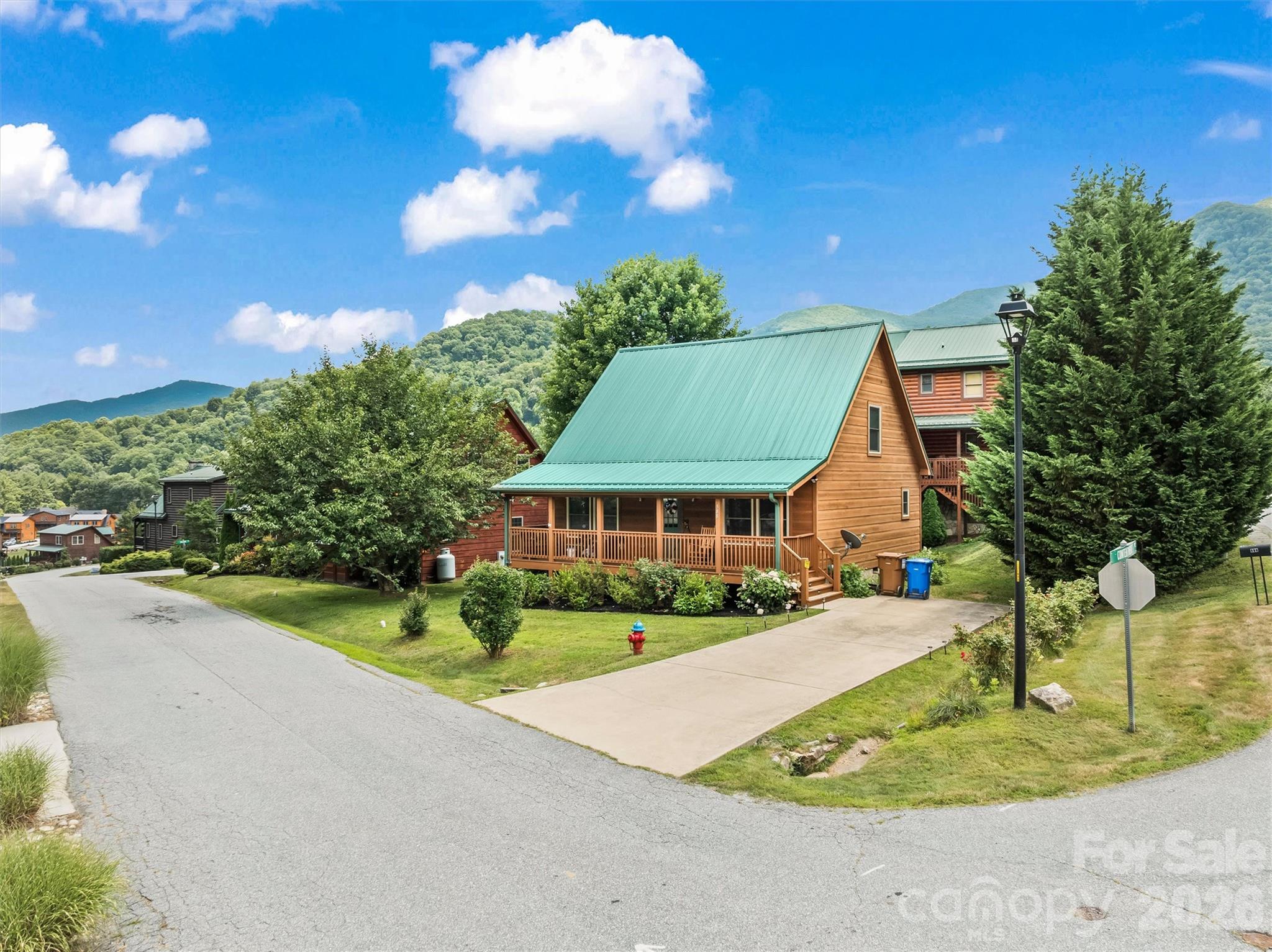 Single Family Residence at 588 Panoramic Loop, Maggie Valley, photo 6 of 39