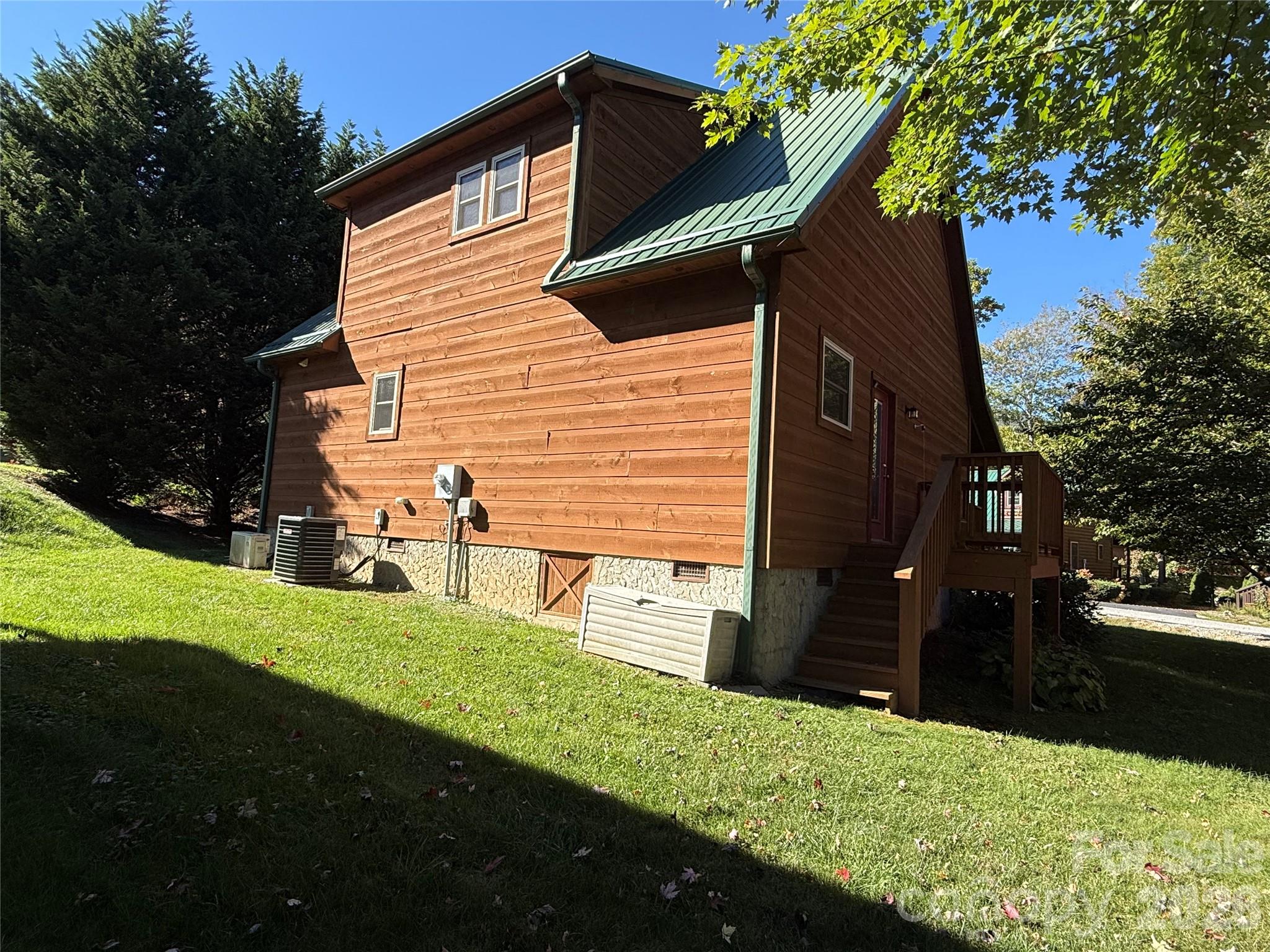 Back of the house - and side yard deck - 588 Panoramic Loop, Maggie Valley