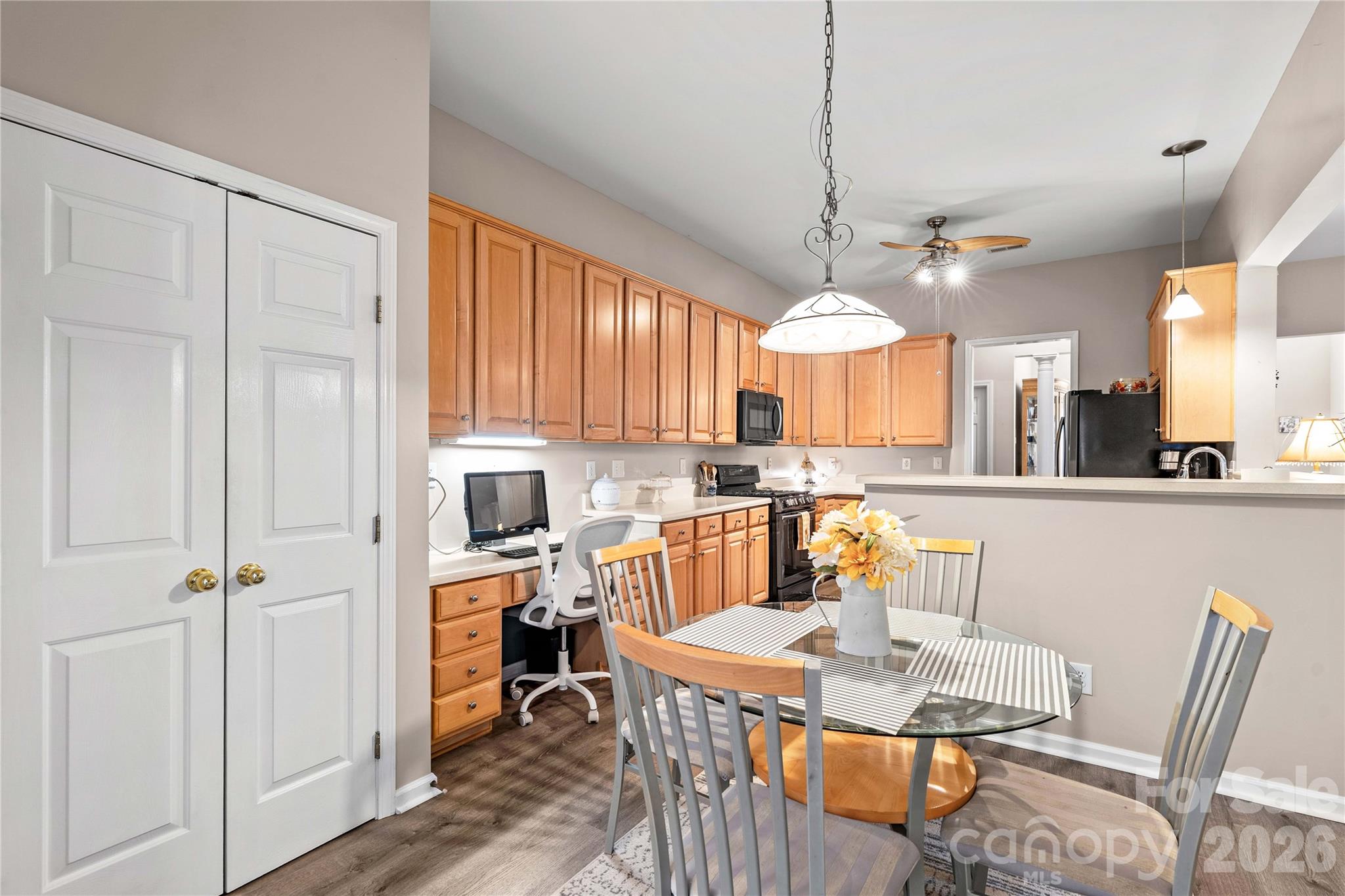 breakfast area - 133 Flowering Grove Lane, Mooresville