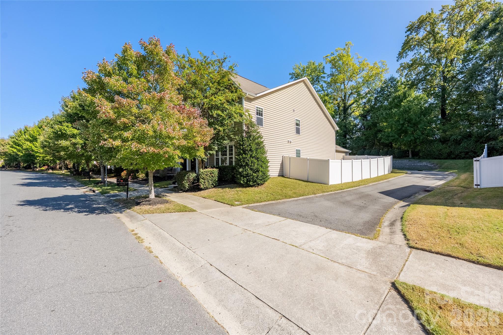 Single Family Residence at 13102 Heath Grove Drive, Huntersville, photo 33 of 34