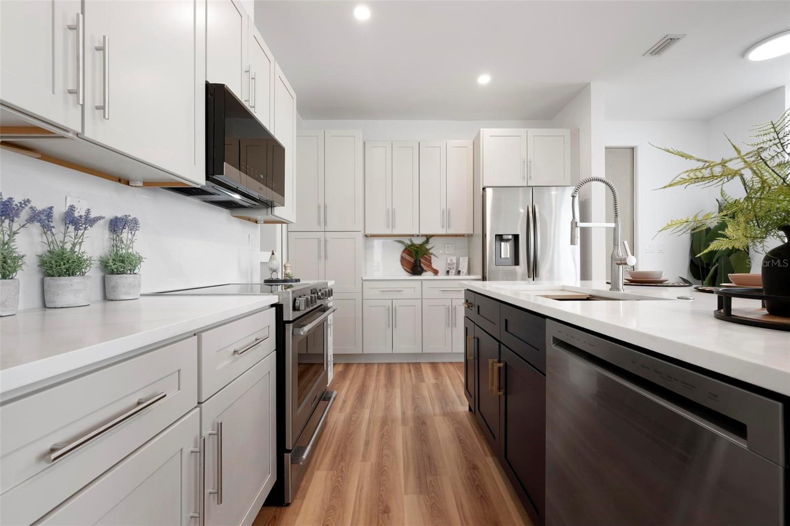 Condominium at 550 W FLAMINGO DR #2, VENICE, photo 13 of 63