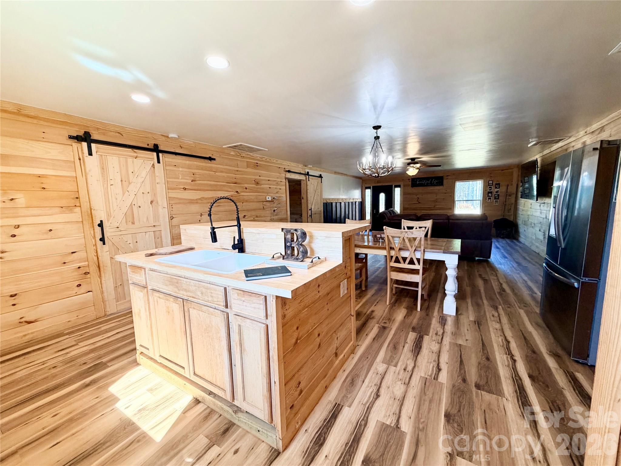 Kitchen Island - 550 Dills Road, Rutherfordton