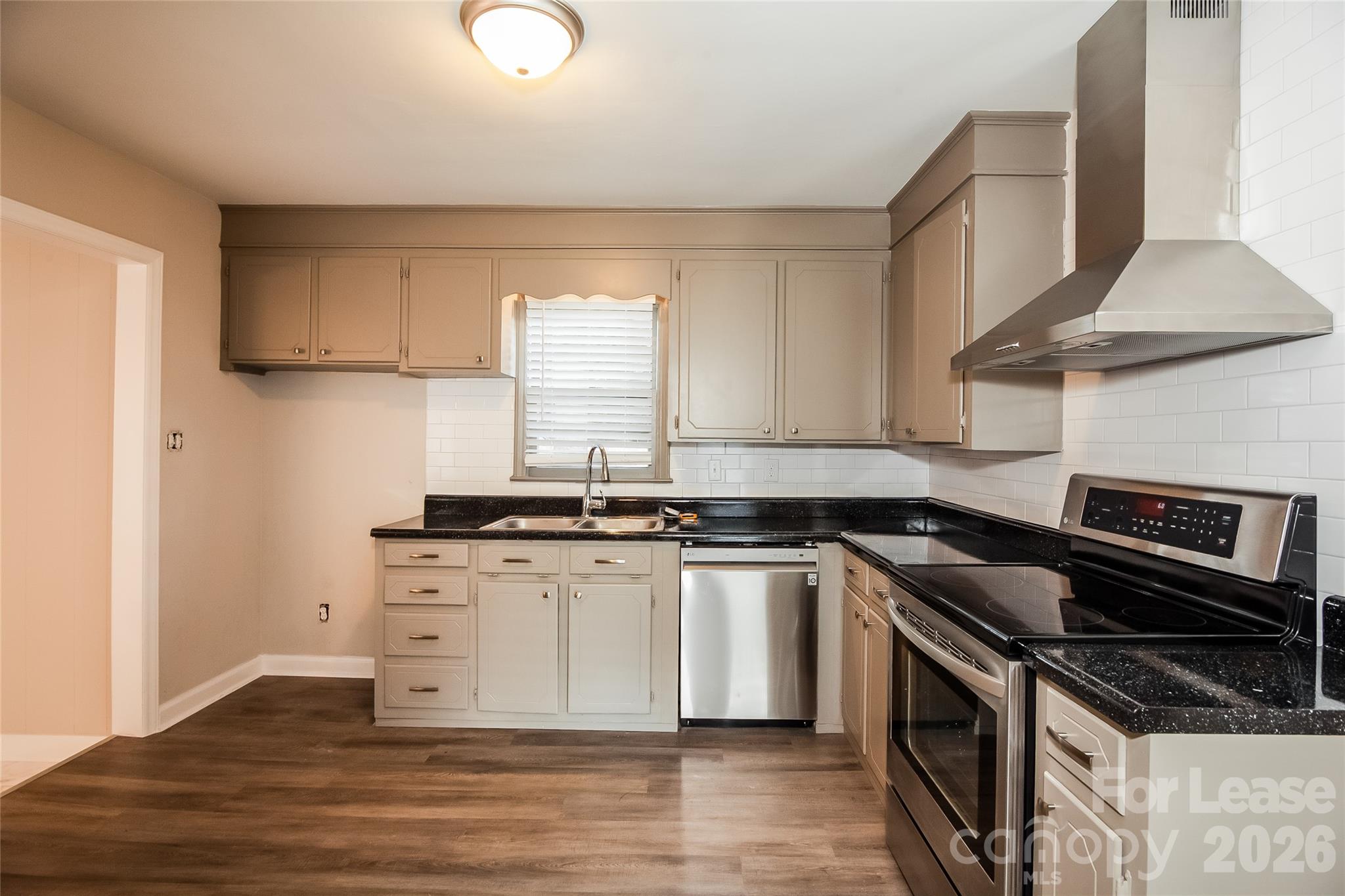 Single Family Residence at 1606 Belmar Drive, Gastonia, photo 5 of 15