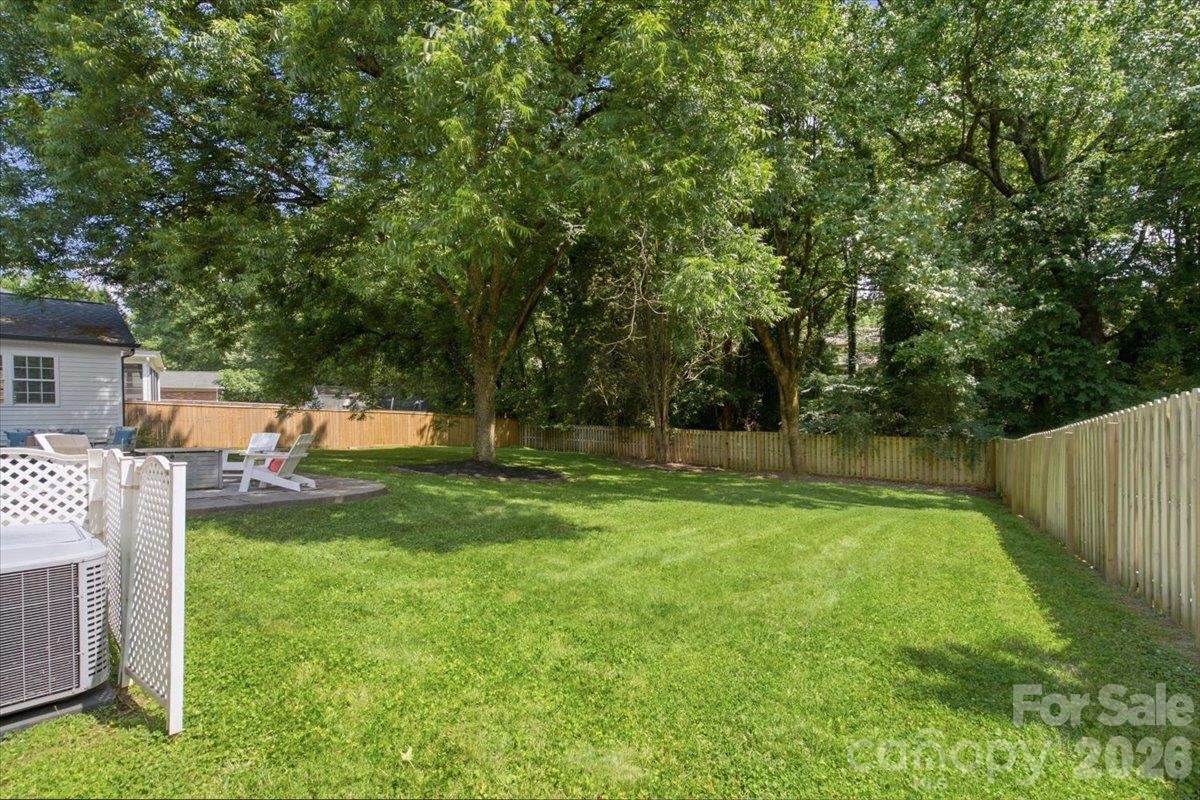 Fenced in spacious yard - 4124 Bridgewood Lane, Charlotte