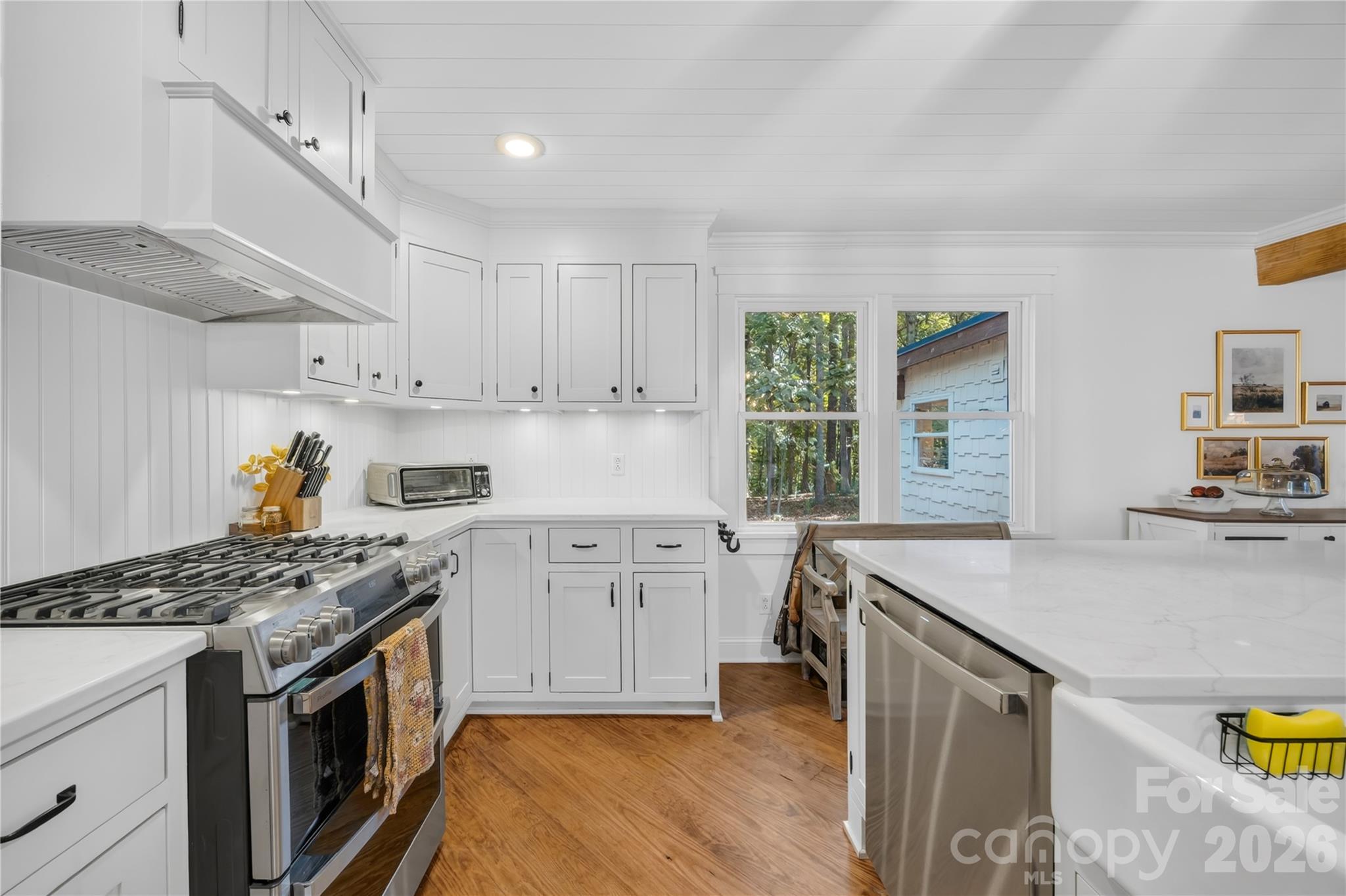 Single Family Residence at 13923 Asbury Chapel Road, Huntersville, photo 26 of 46