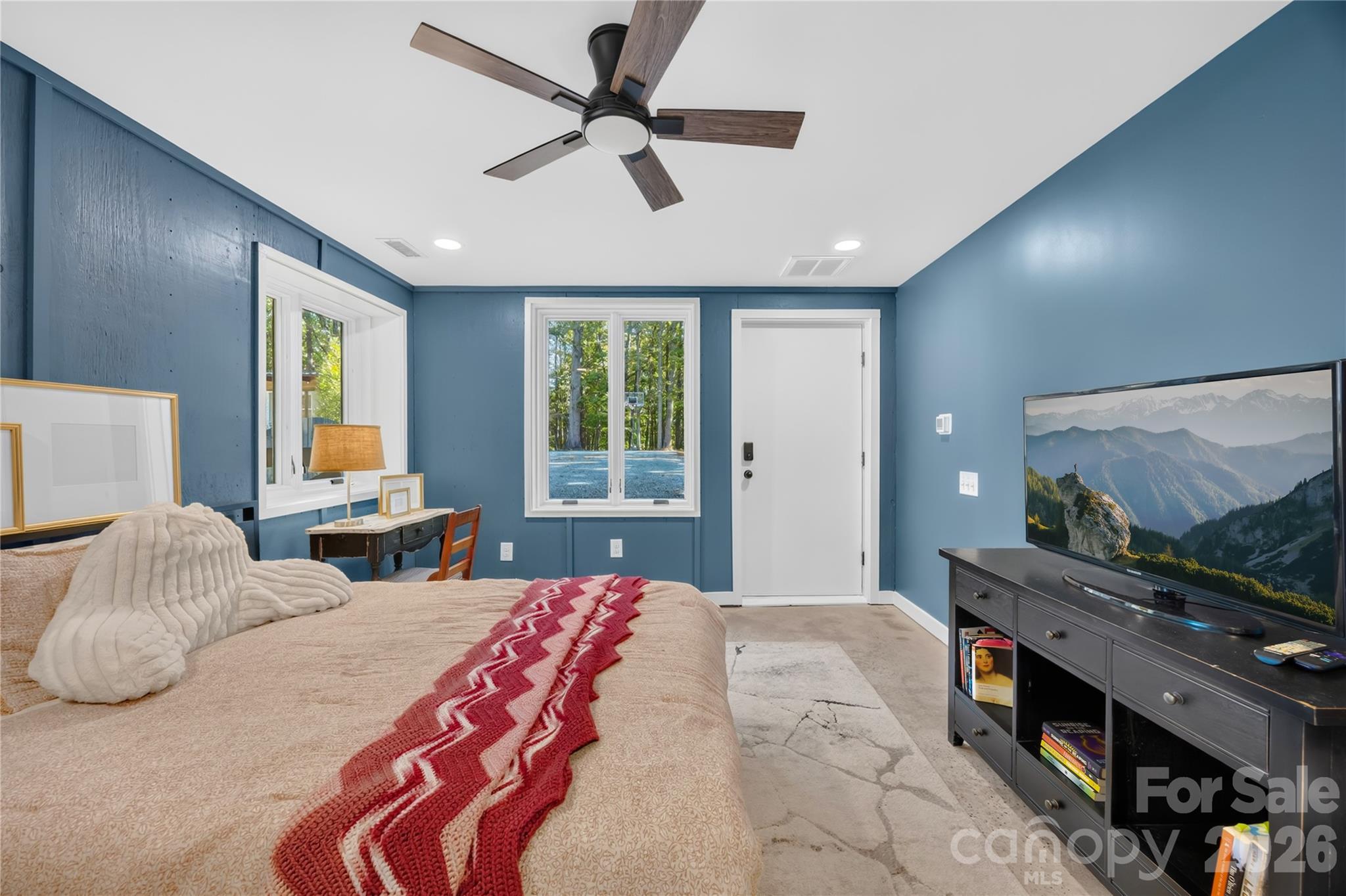 Barn room with private entrance - 13923 Asbury Chapel Road, Huntersville