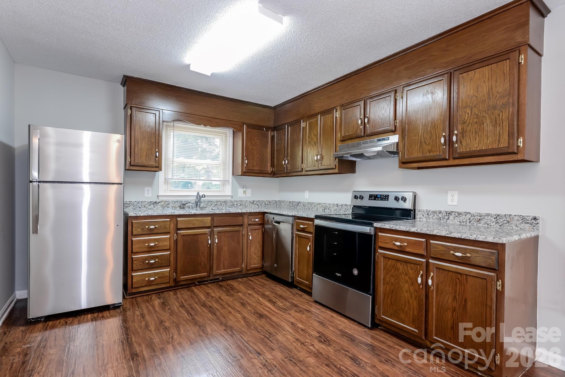 Single Family Residence at 112 Pineview Court, Statesville, photo 4 of 8