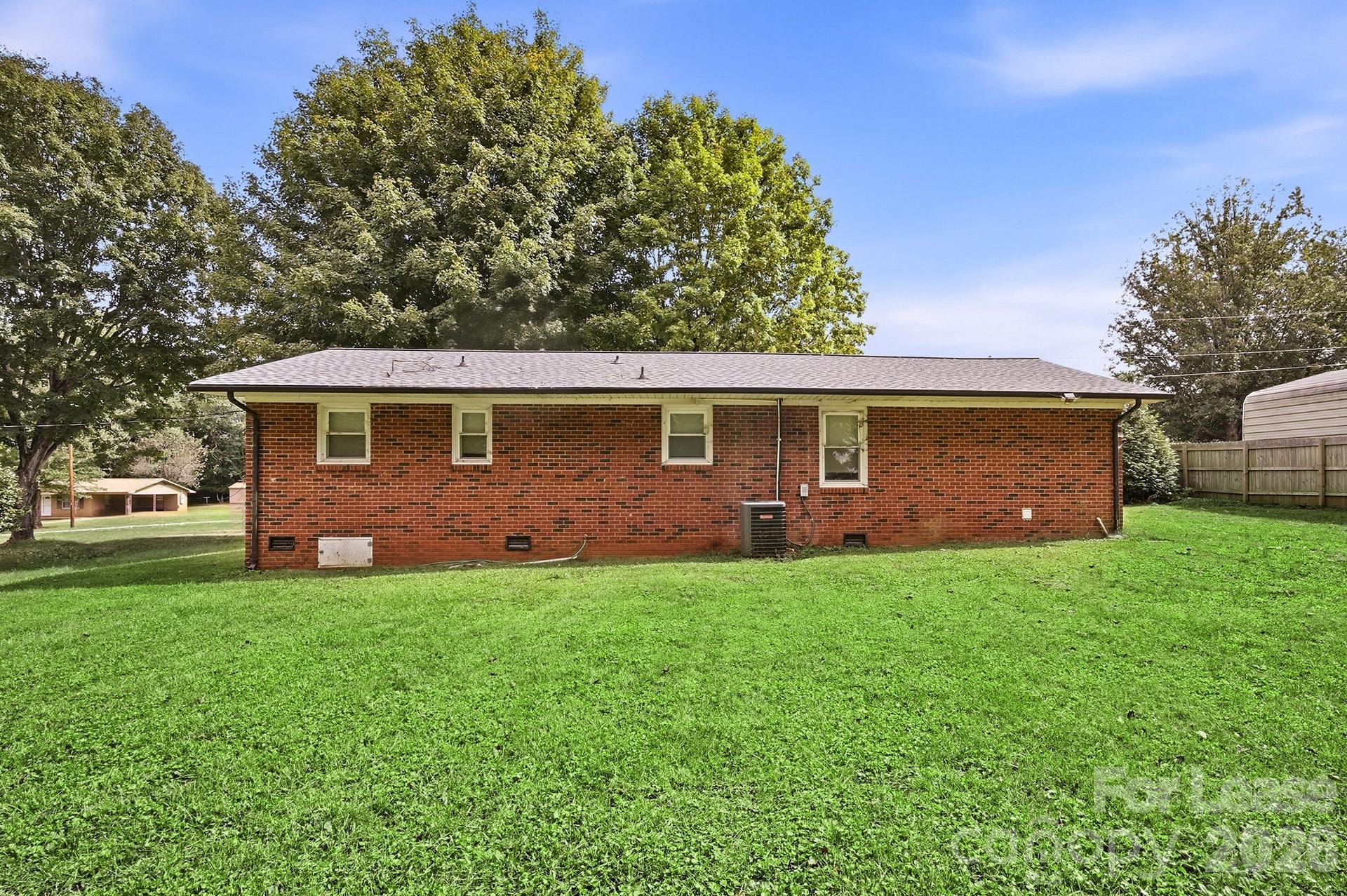 Single Family Residence at 198 Harriet Lane, Statesville, photo 5 of 5