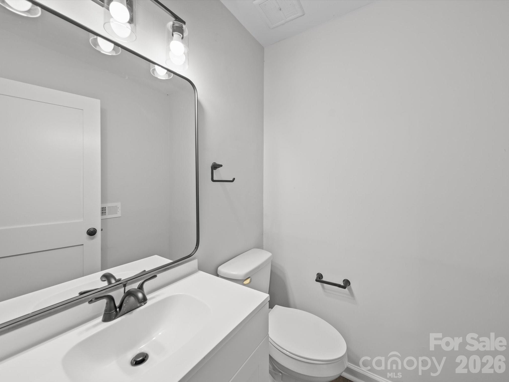 Condominium at 11222 Carmel Chace Drive, Charlotte, photo 7 of 30