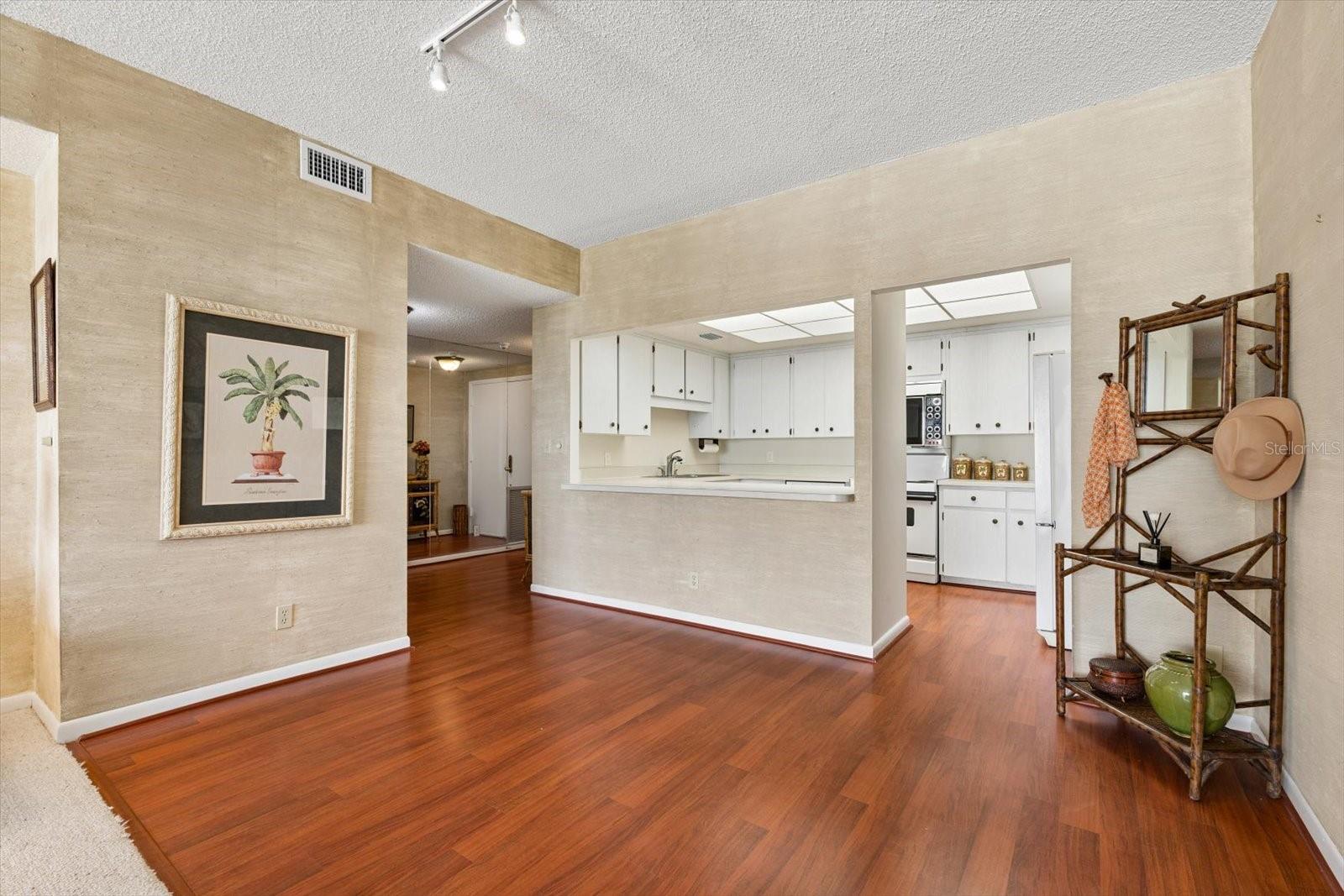 Condominium at 6 BELLEVIEW BLVD #604, BELLEAIR, photo 16 of 45