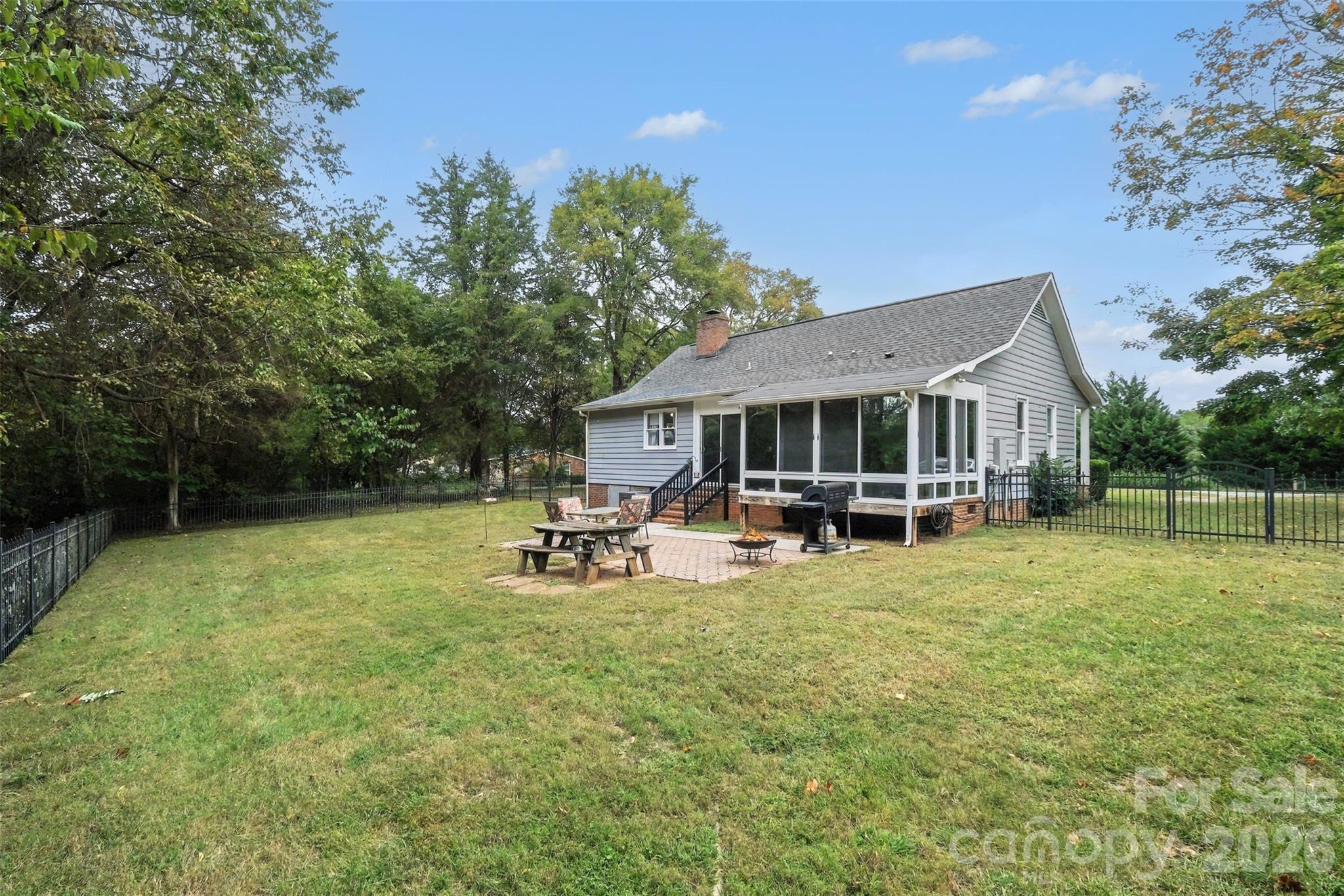 Single Family Residence at 1617 Lawing Road, Charlotte, photo 30 of 35