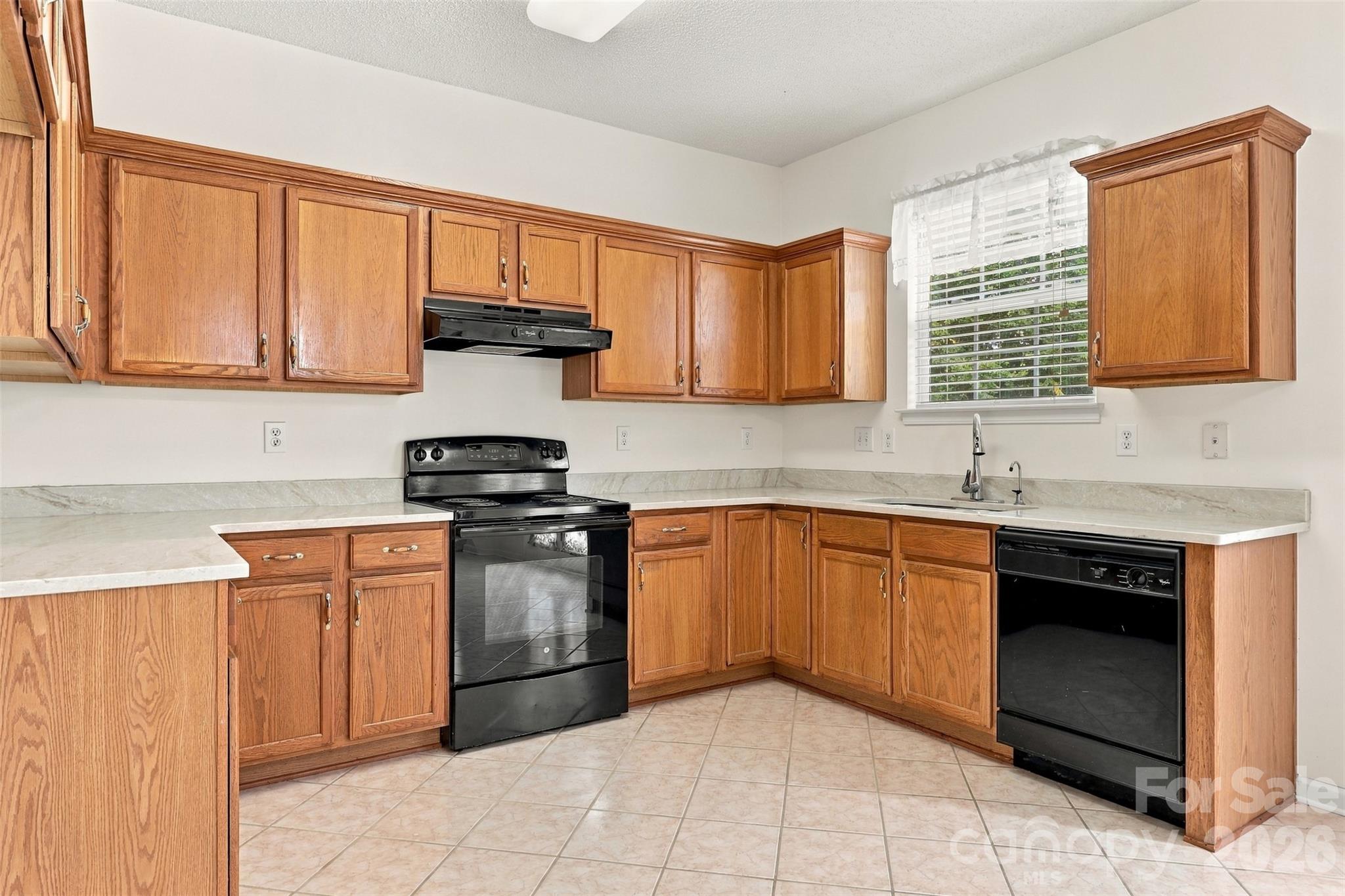 Single Family Residence at 1831 Southwind Drive, Charlotte, photo 10 of 48