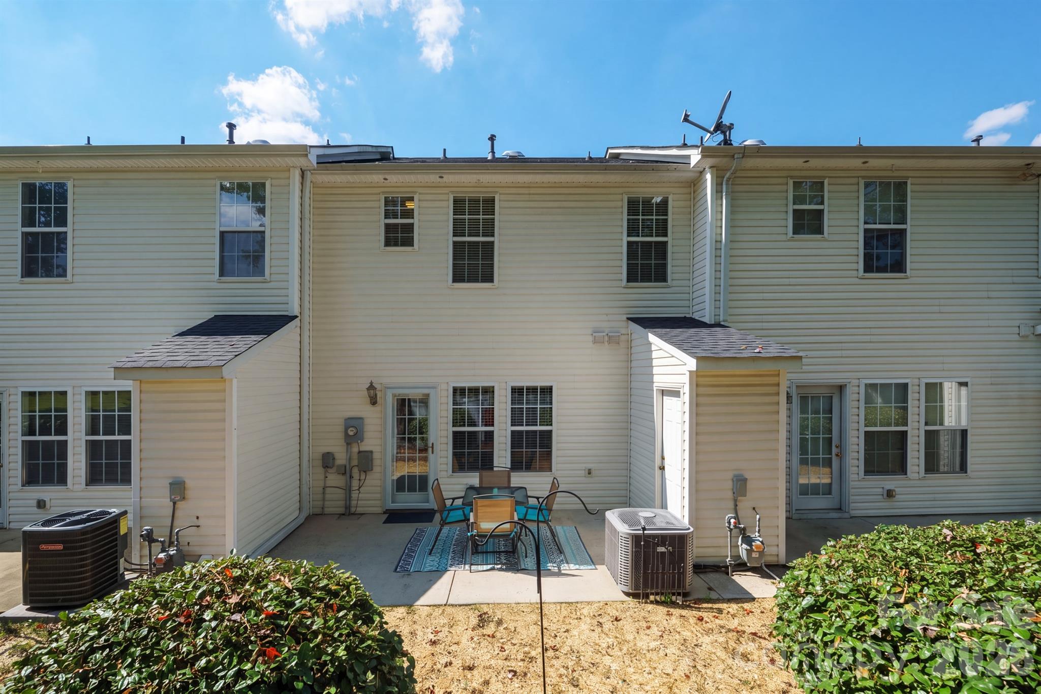 Townhouse at 4144 Kenton Glenn Court NW, Concord, photo 6 of 31