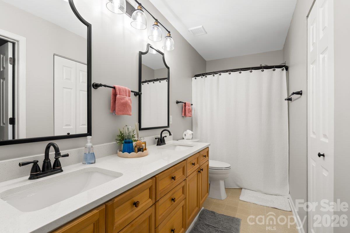 Townhouse at 6073 Cougar Lane, Charlotte, photo 21 of 31