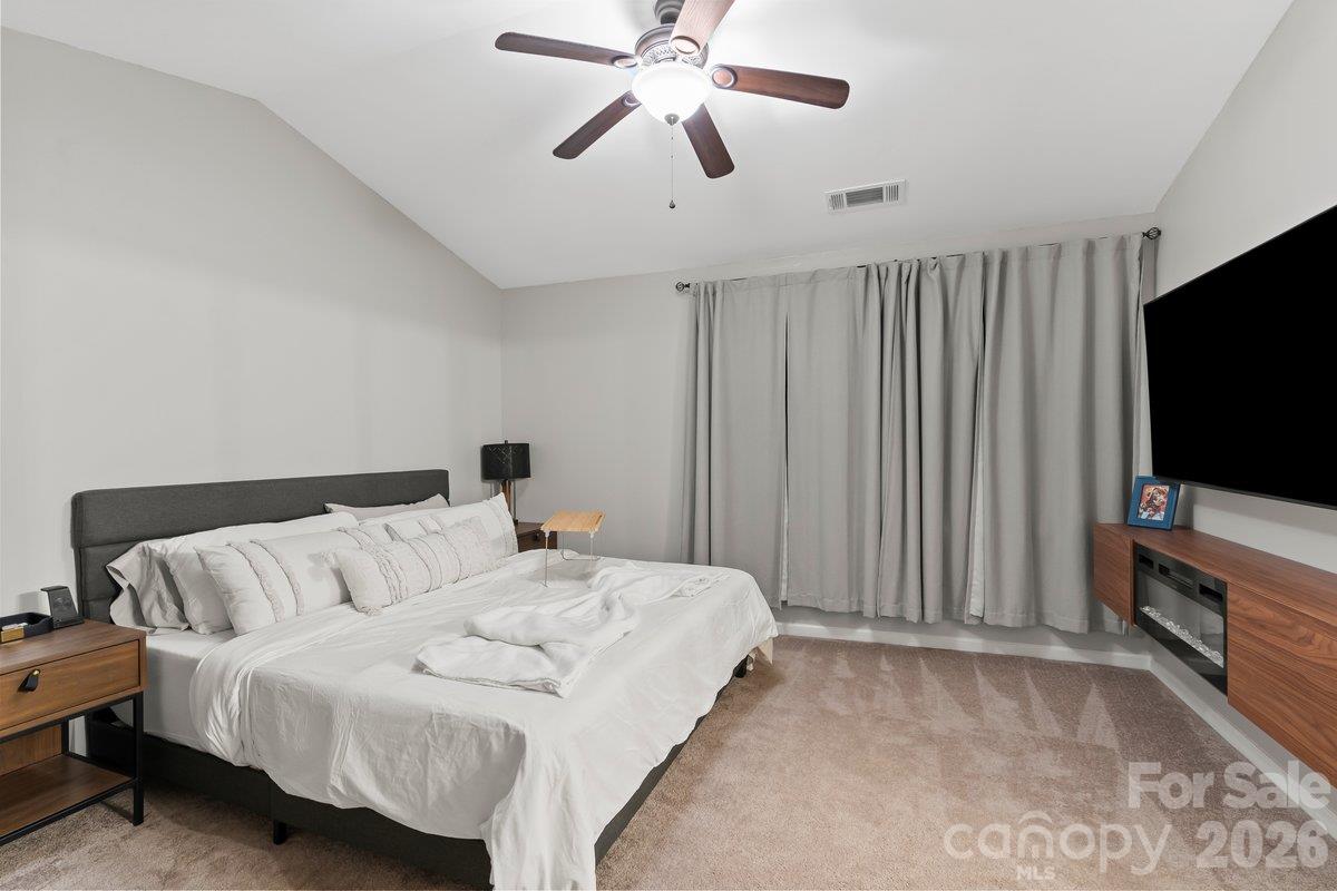 Townhouse at 6073 Cougar Lane, Charlotte, photo 23 of 31
