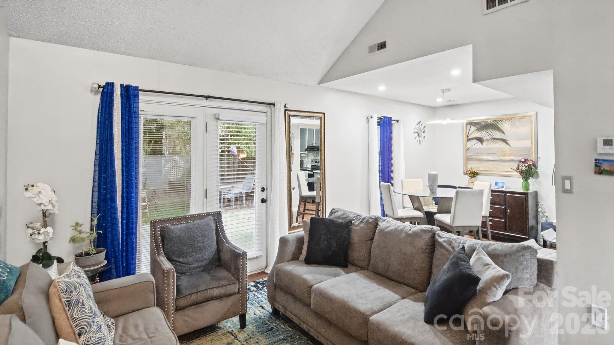 Townhouse at 10409 Osprey Drive, Pineville, photo 5 of 28