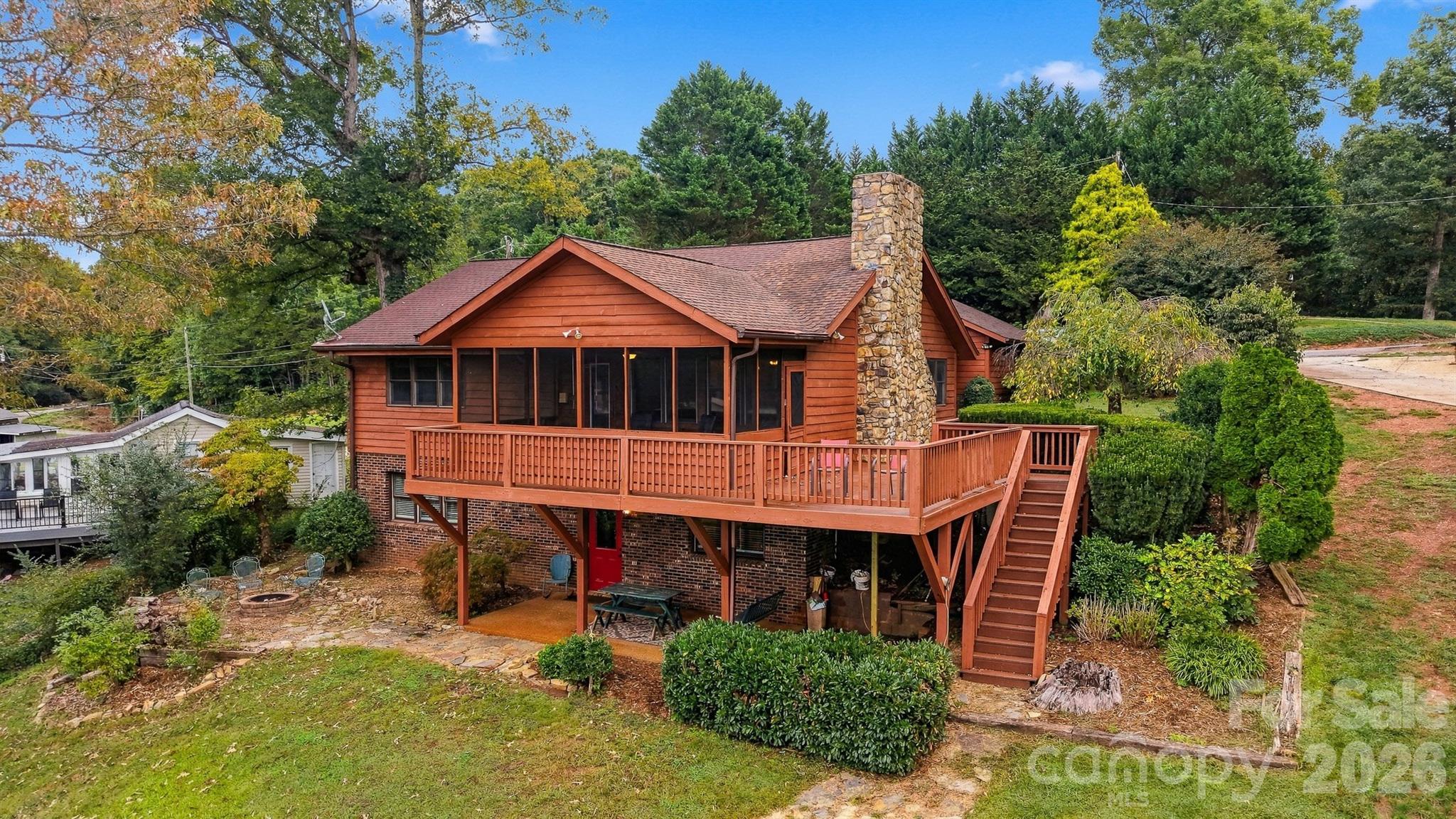 Single Family Residence at 128 Mull Drive, Taylorsville, photo 2 of 46