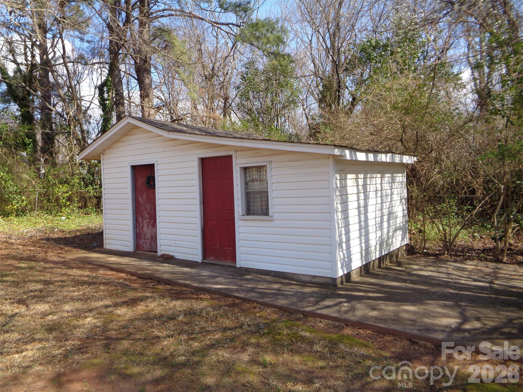 Outbuilding - 529 Harmon Street, Forest City
