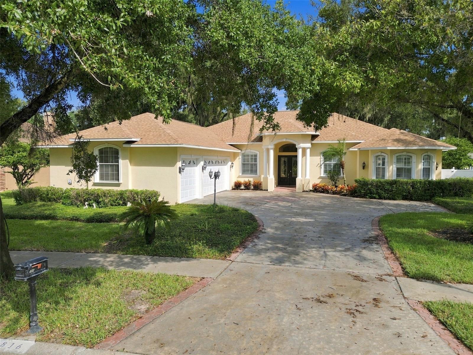 Single Family Residence at 816 CITRUS WOOD LN, VALRICO, photo 6 of 100