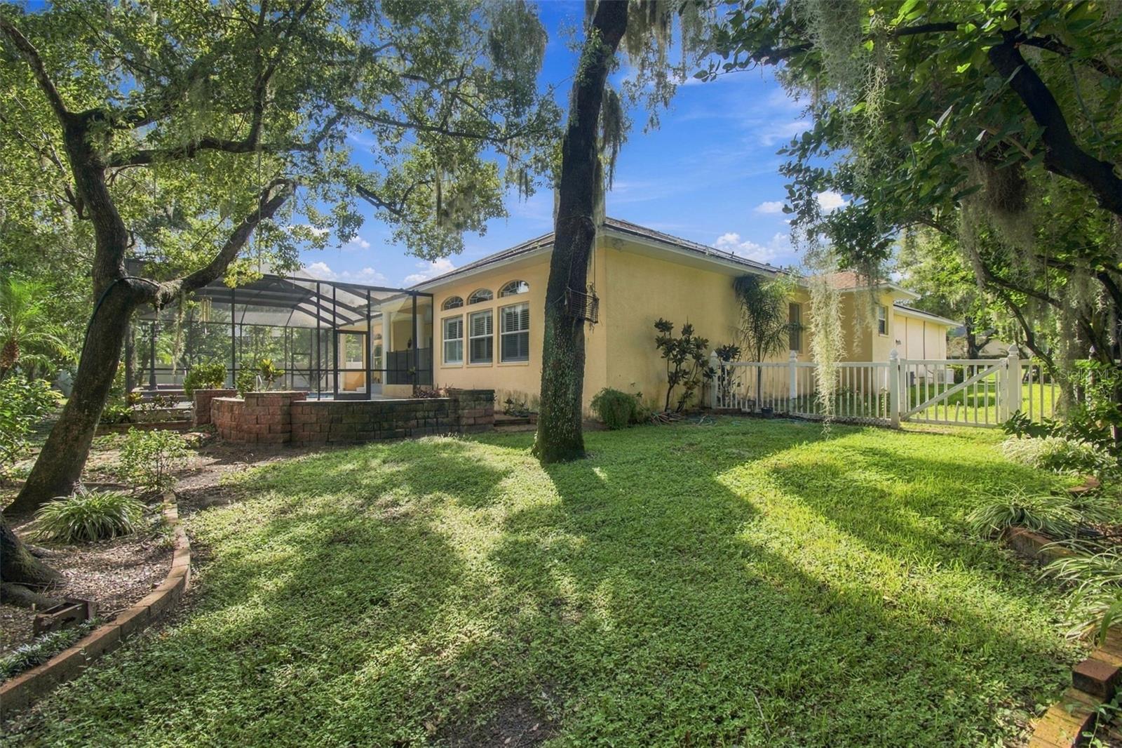Single Family Residence at 816 CITRUS WOOD LN, VALRICO, photo 92 of 100