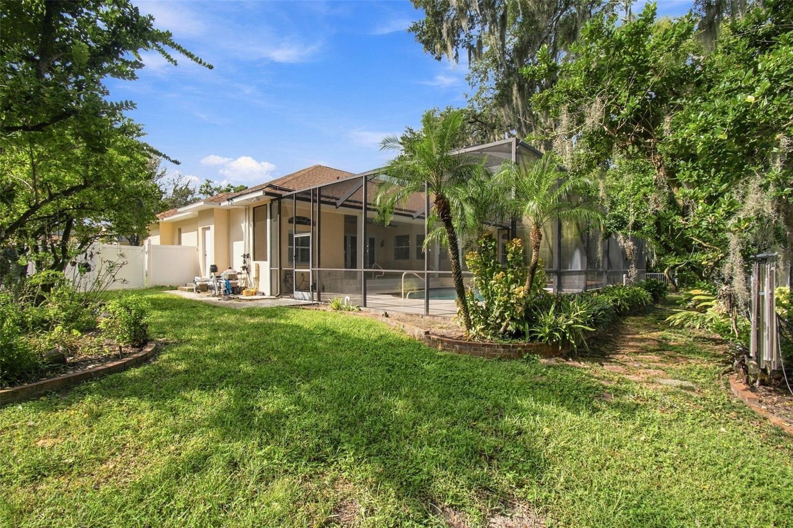 Single Family Residence at 816 CITRUS WOOD LN, VALRICO, photo 95 of 100