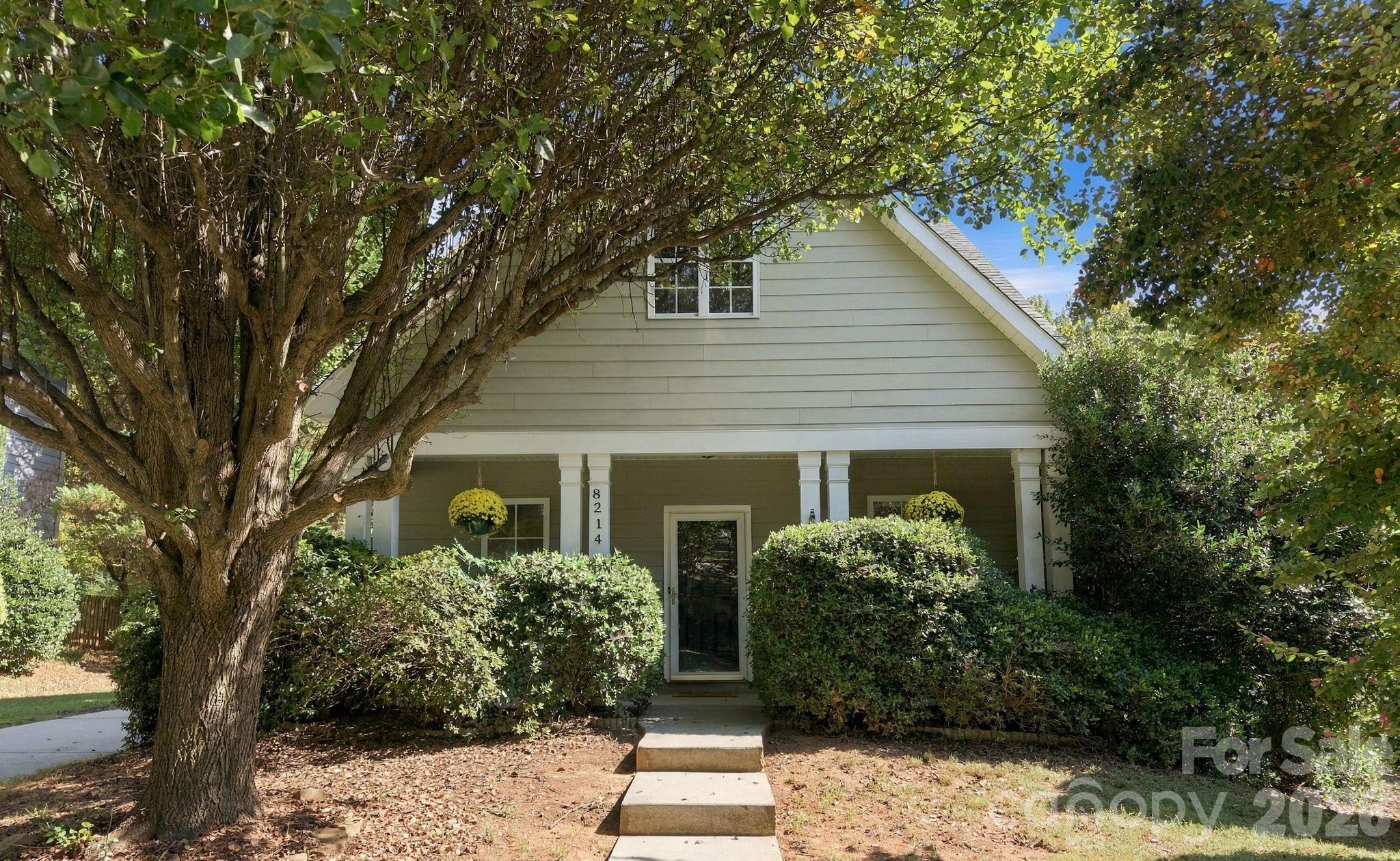 Single Family Residence at 8214 Ballymore Court, Huntersville, photo 17 of 28
