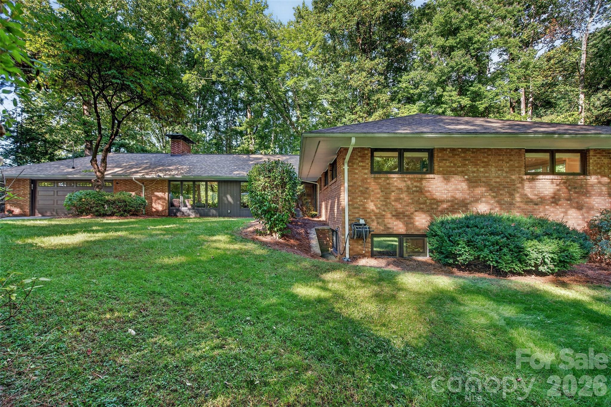 Single Family Residence at 459 Forest Heights Drive, Marion, photo 4 of 48