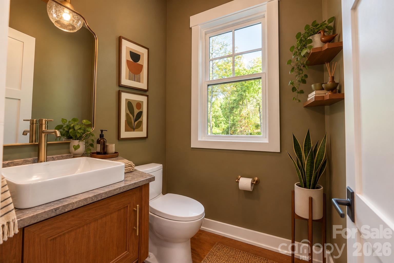 Powder Room - 100 Dartmouth Way, Waynesville