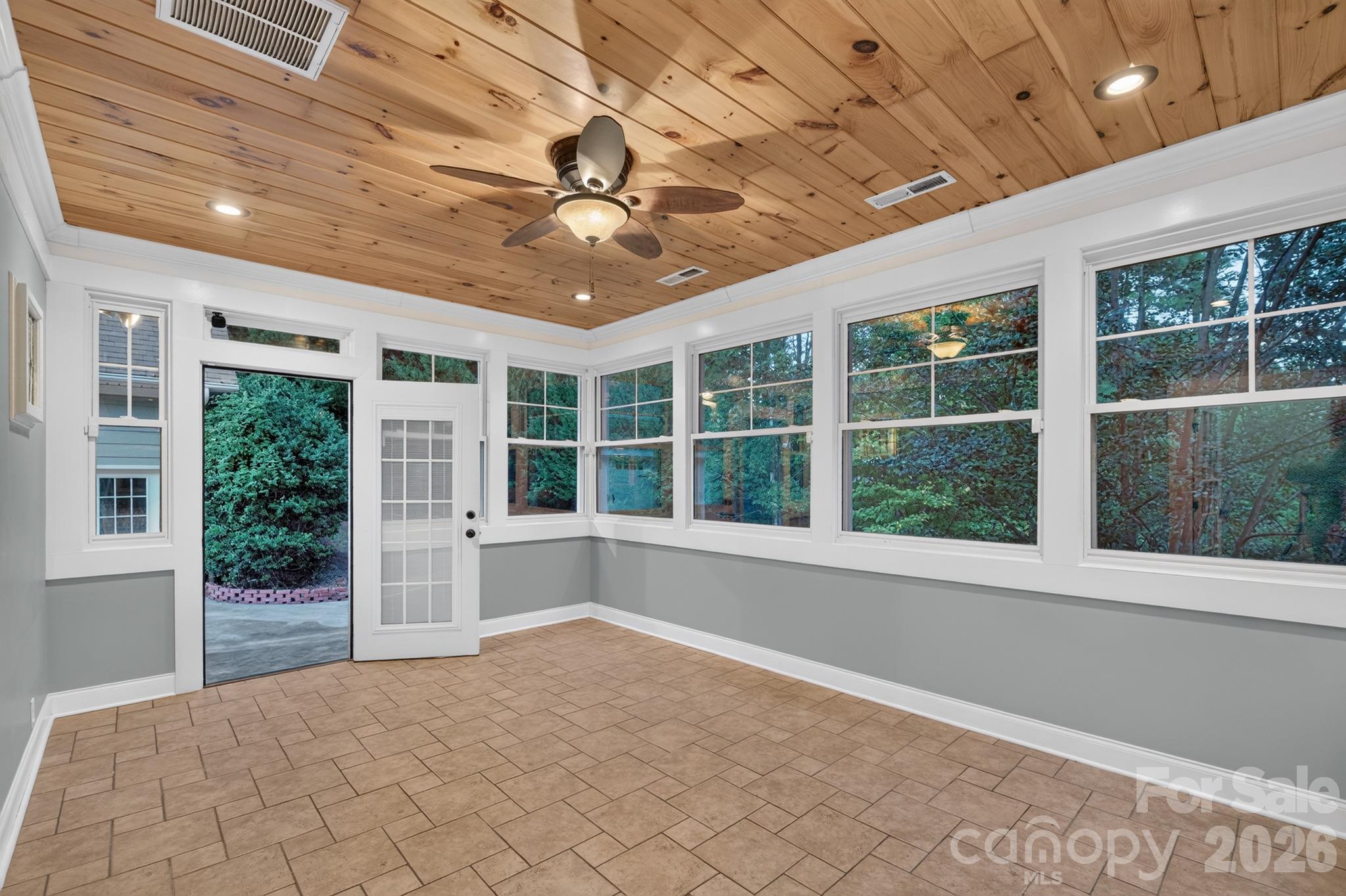 Single Family Residence at 5596 Bridgewater Drive, Granite Falls, photo 22 of 48