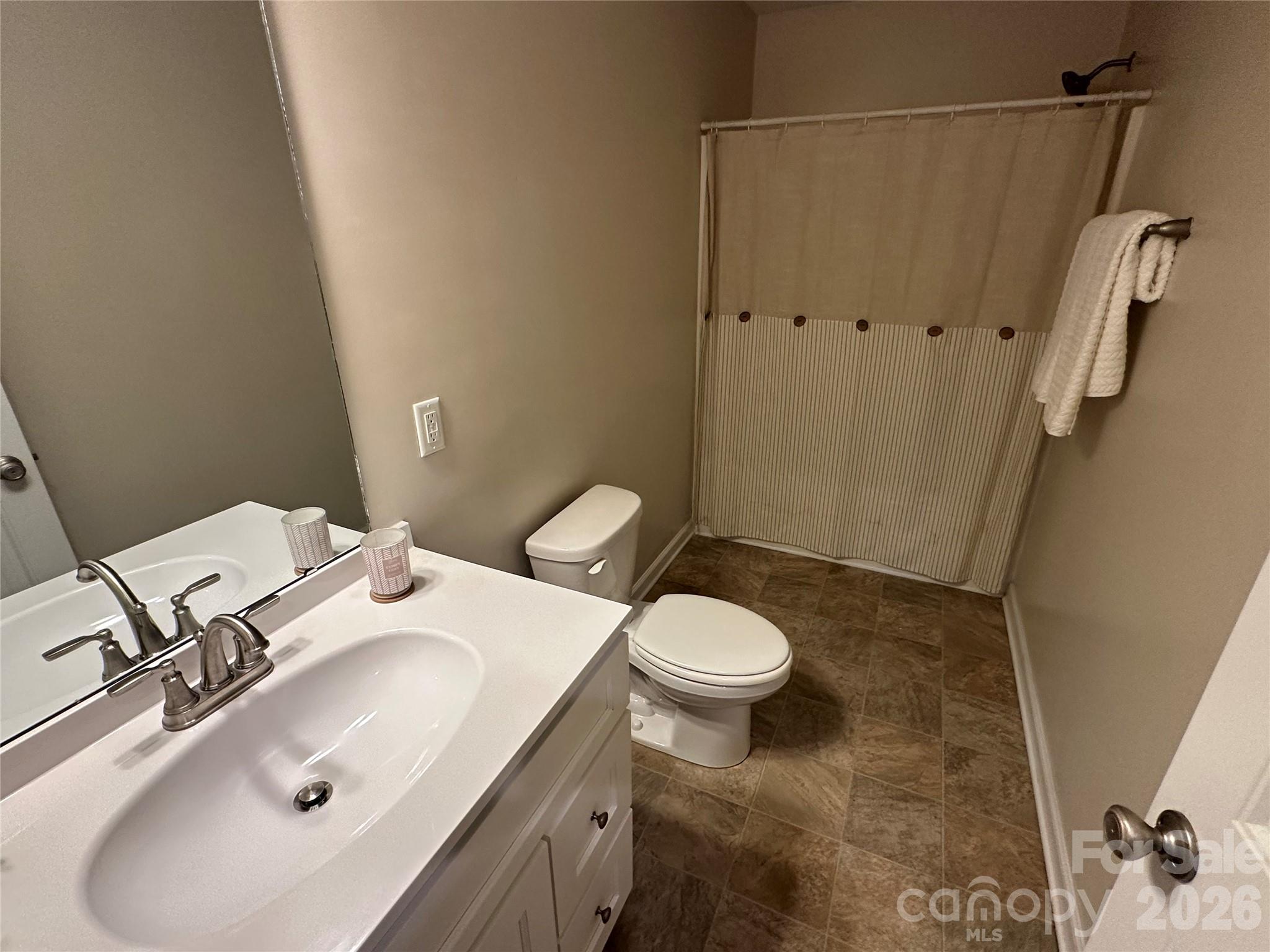 Single Family Residence at 177 Pinehaven Drive, New London, photo 16 of 44