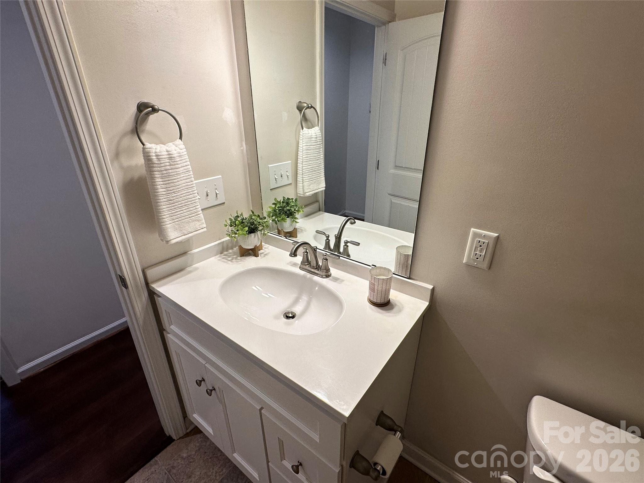 Single Family Residence at 177 Pinehaven Drive, New London, photo 17 of 44
