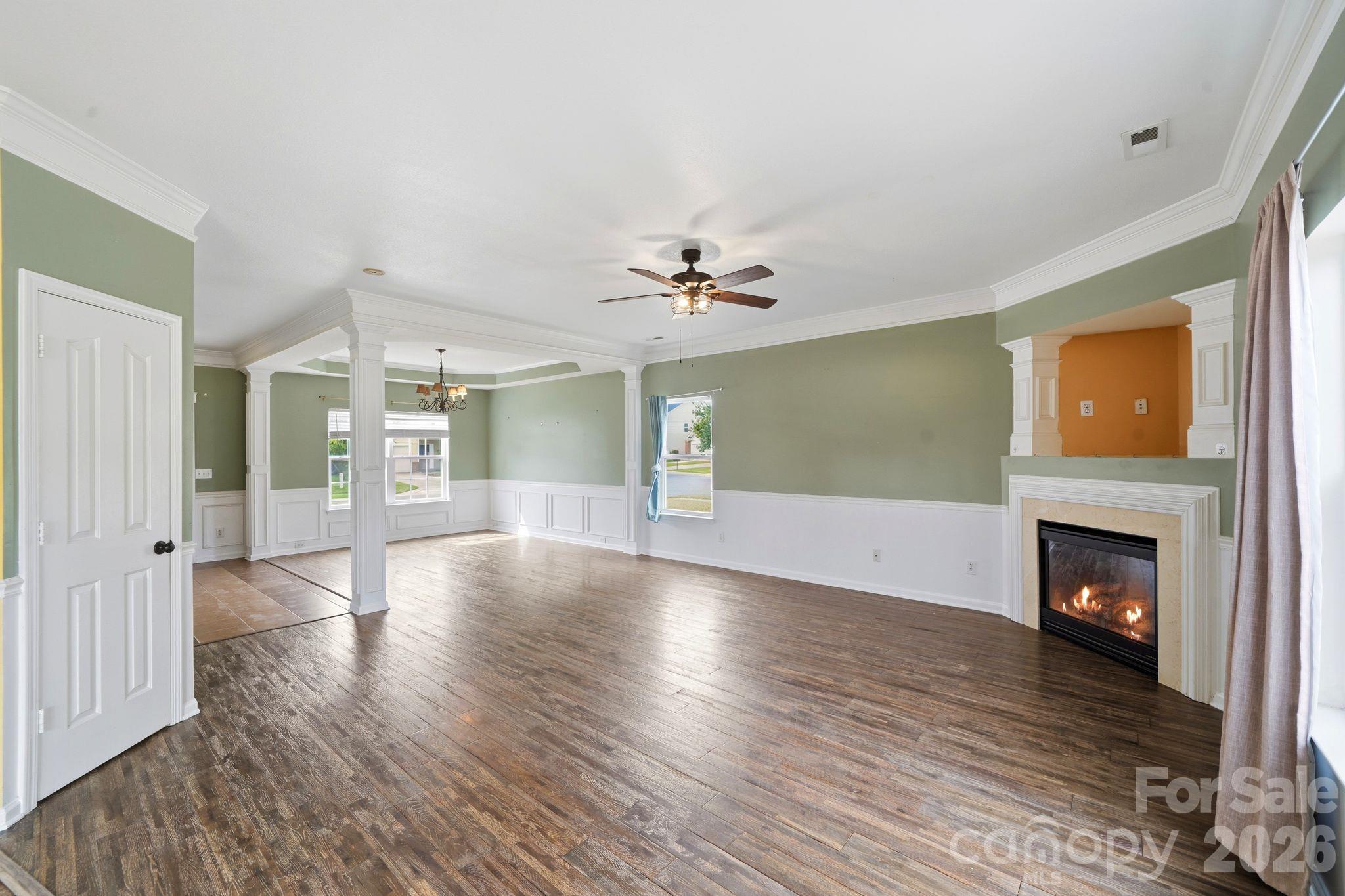 Single Family Residence at 16342 Hayfield Road, Charlotte, photo 5 of 38