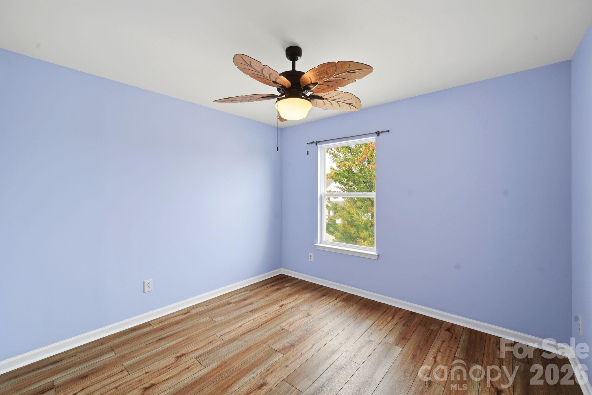 Single Family Residence at 16342 Hayfield Road, Charlotte, photo 18 of 38